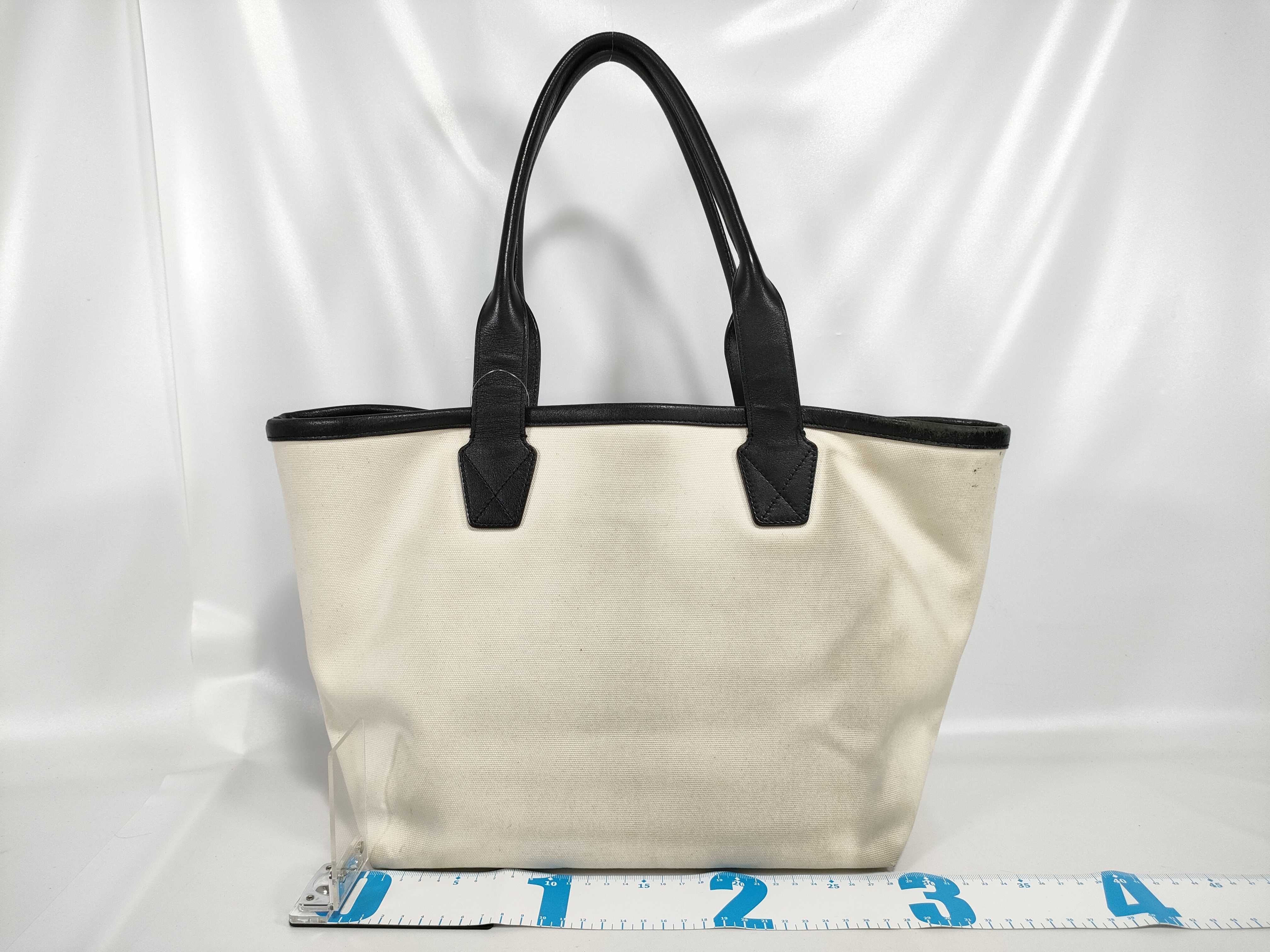 Canvas Logo Tote 692068 Tote Bag — view 2