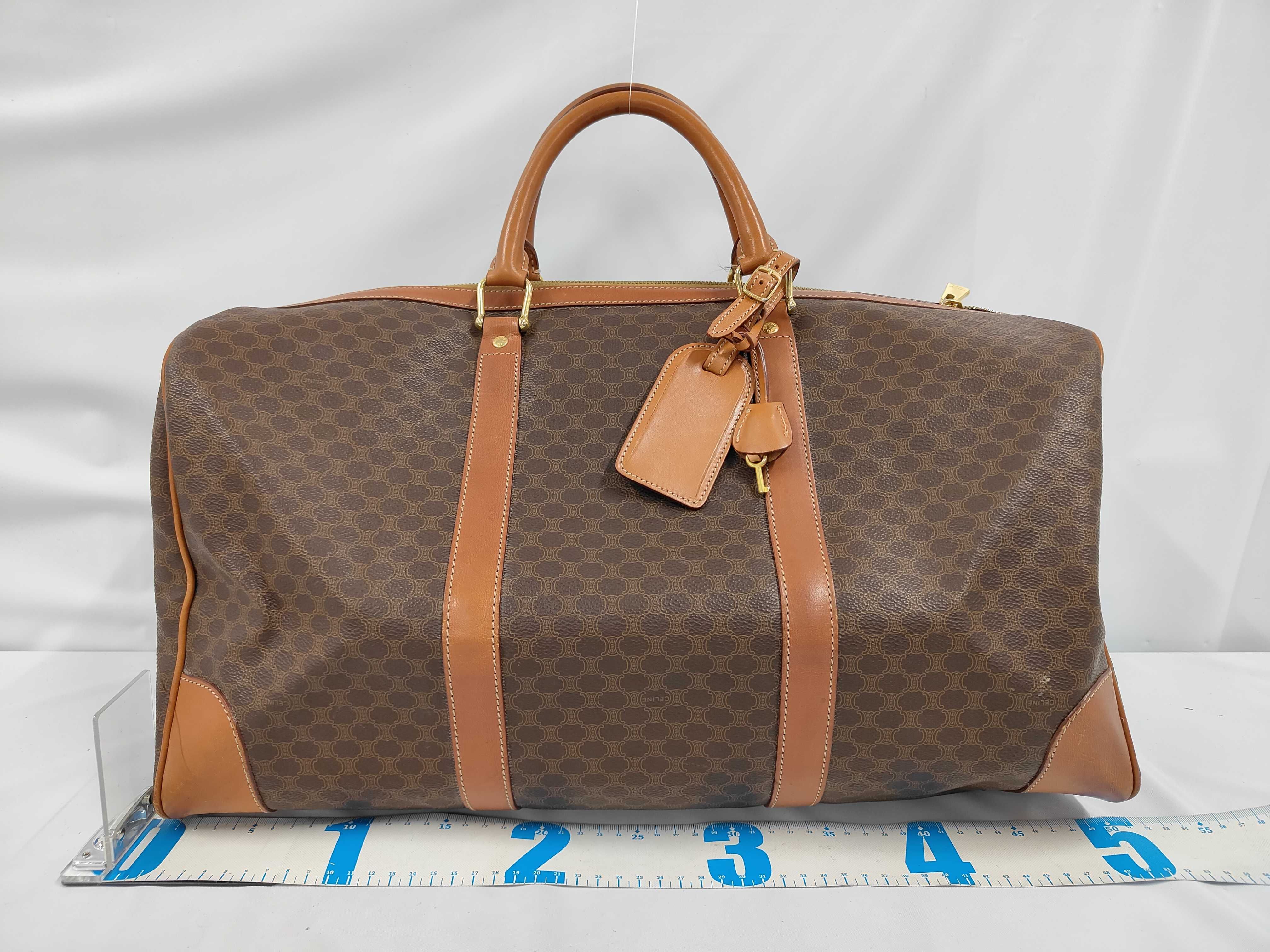 Boston bag with padlock and key — view 2