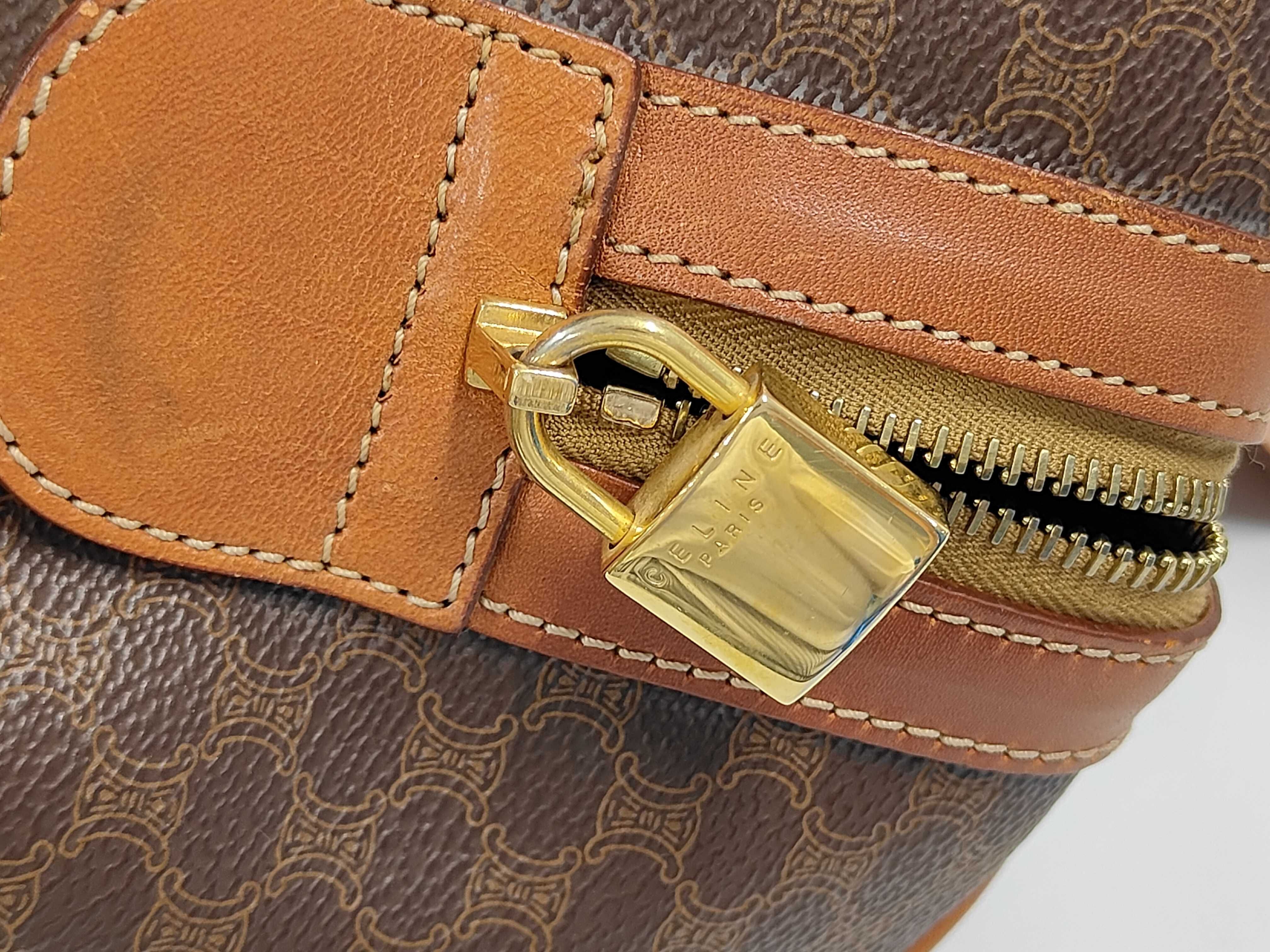 Boston bag with padlock and key — view 5