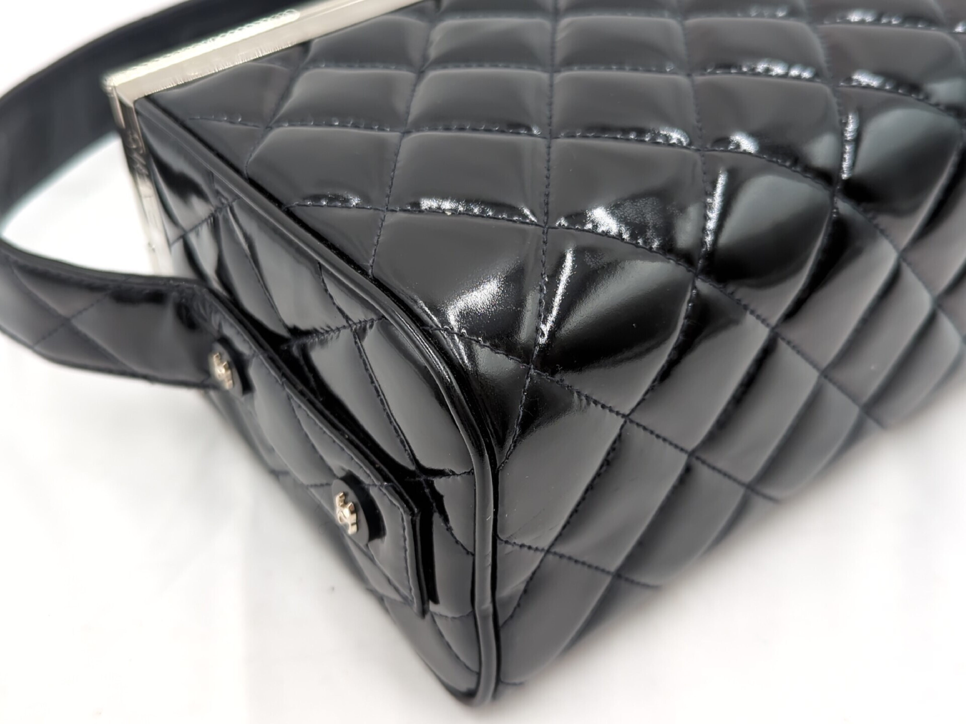 Enamel Vanity Handbag (Series 4) — view 3