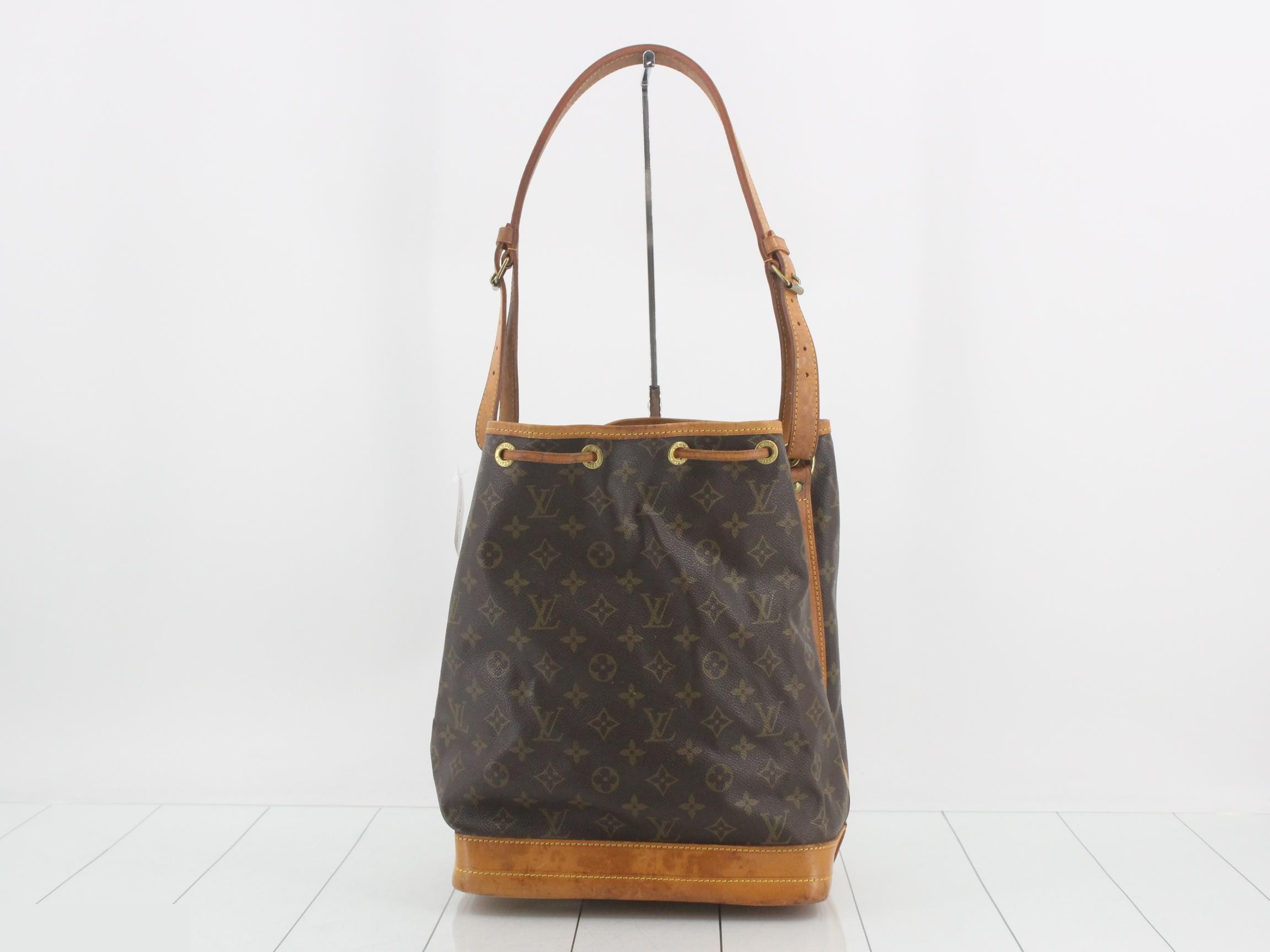 Noe Monogram Shoulder Bag — view 2