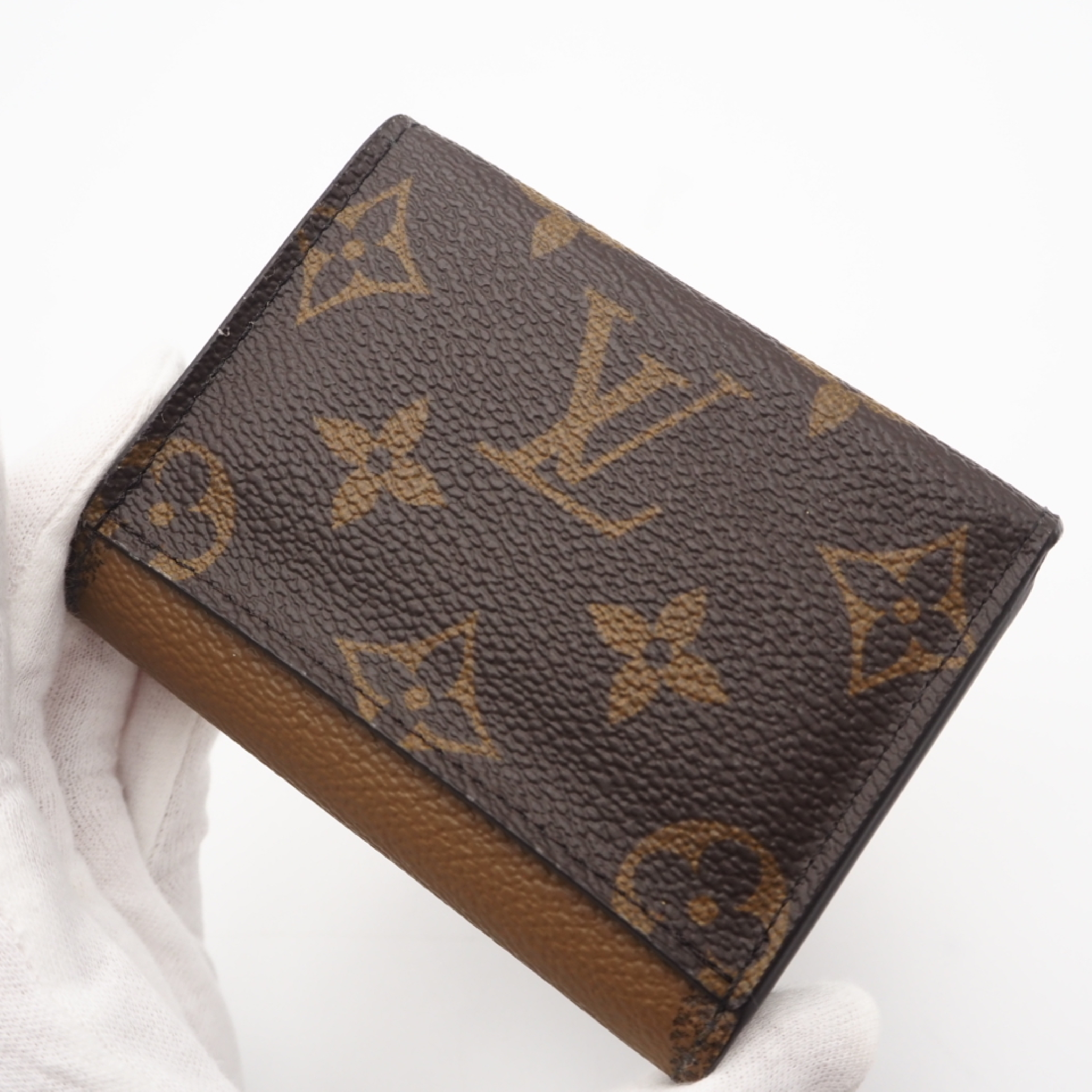 M80725 Reverse Portefeuille Zoé Wallet with Dust Bag and Box — view 5