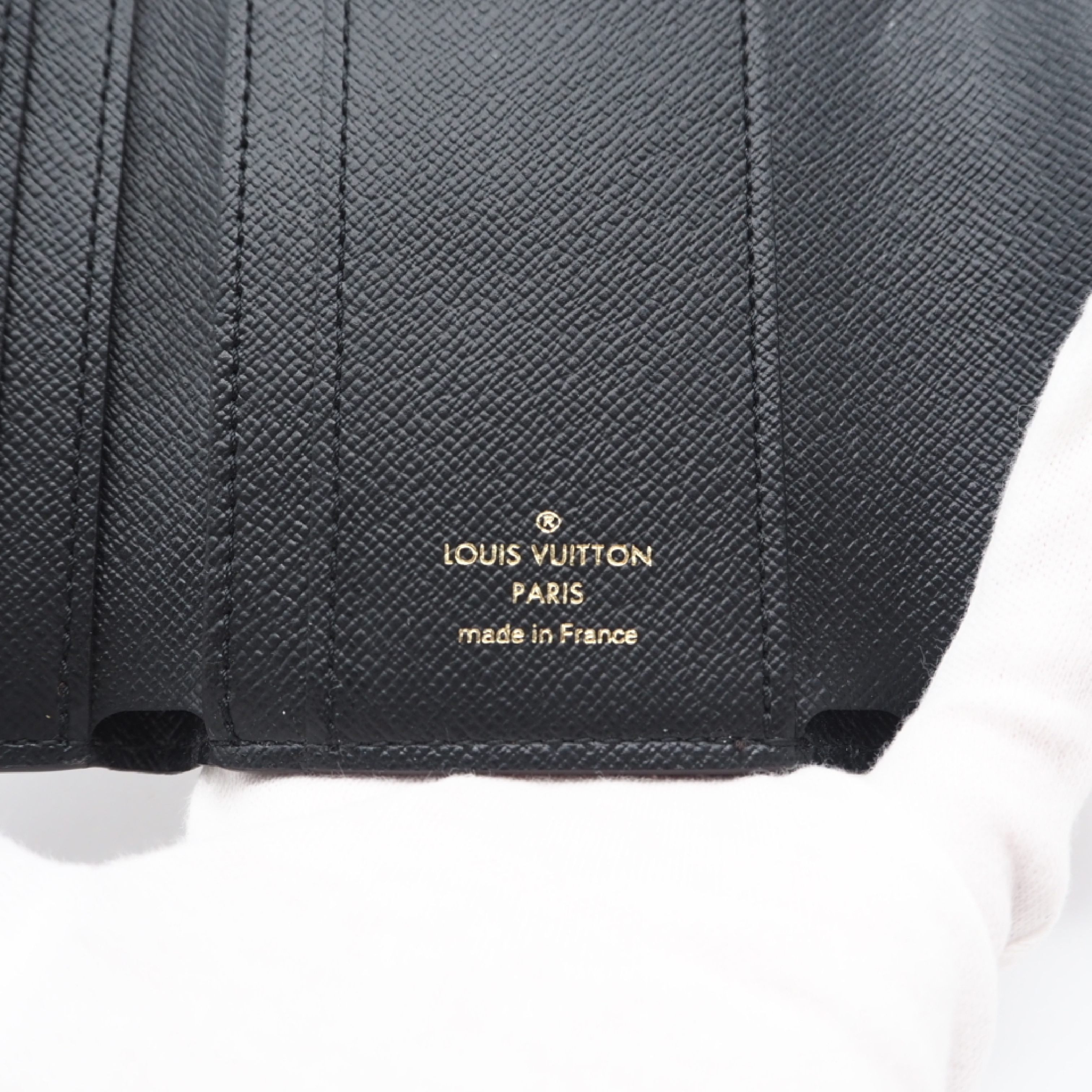 M80725 Reverse Portefeuille Zoé Wallet with Dust Bag and Box — view 9