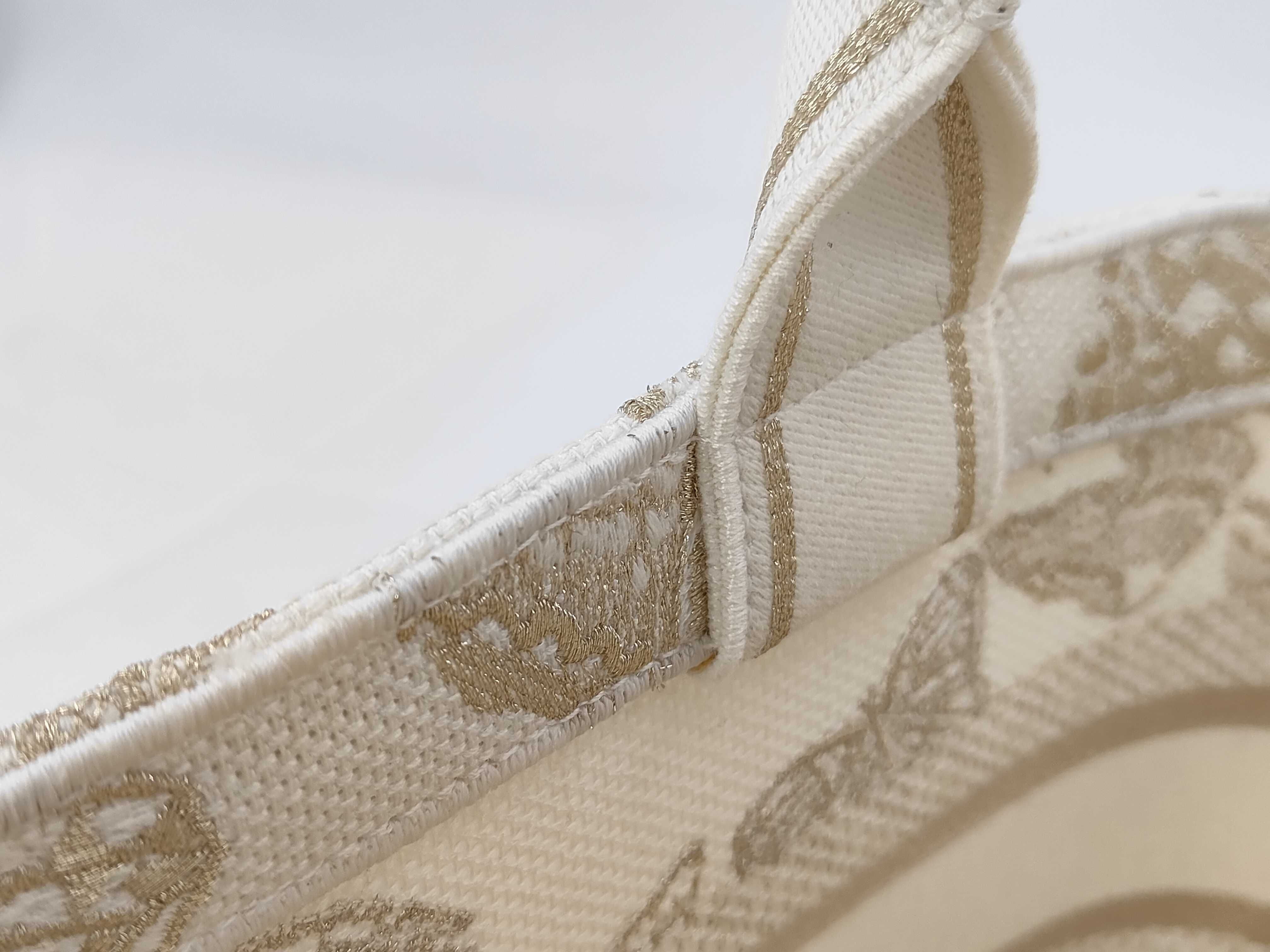 Panier Chapeau Bag Embroidered Handbag — view 8