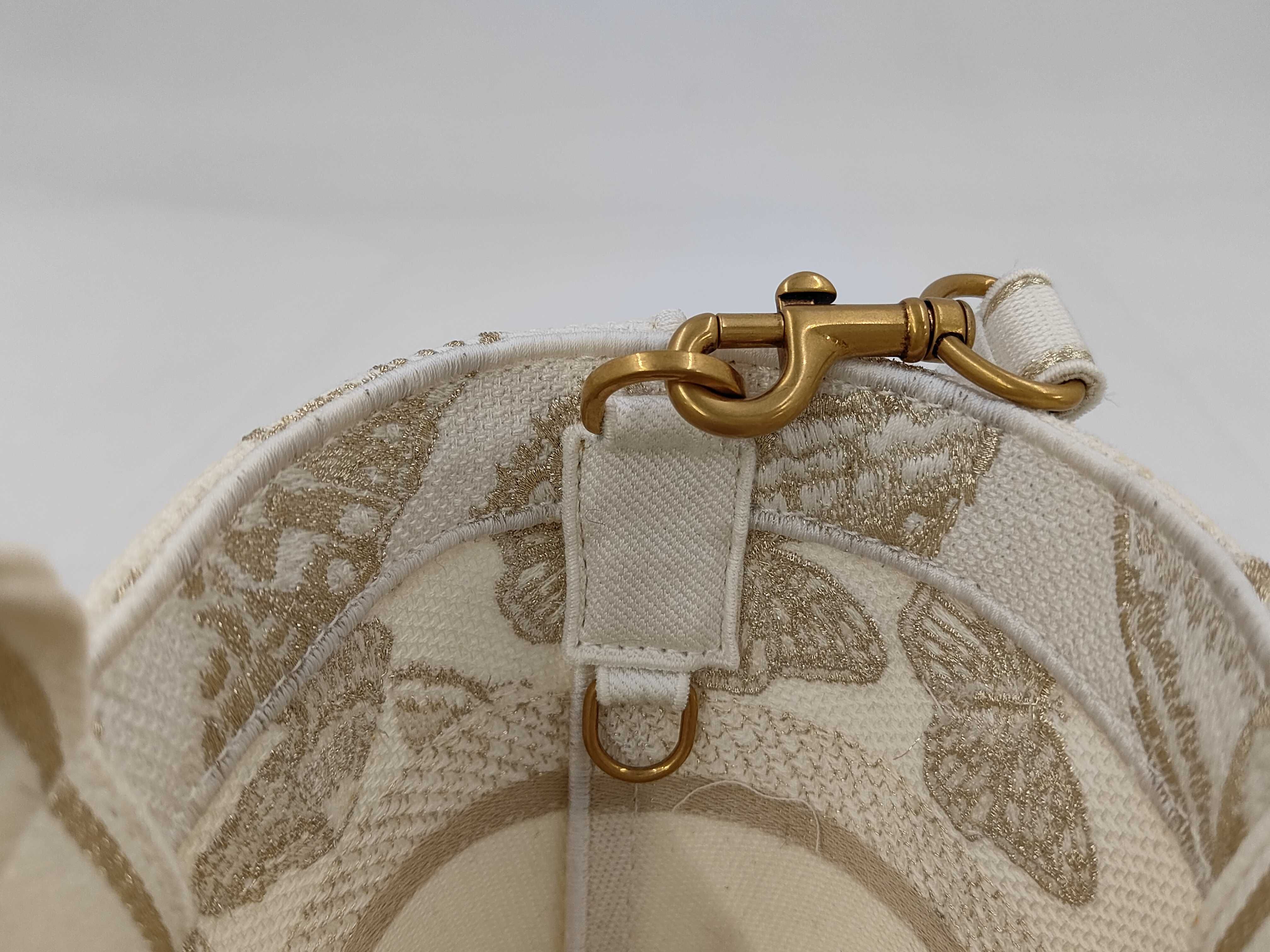 Panier Chapeau Bag Embroidered Handbag — view 9