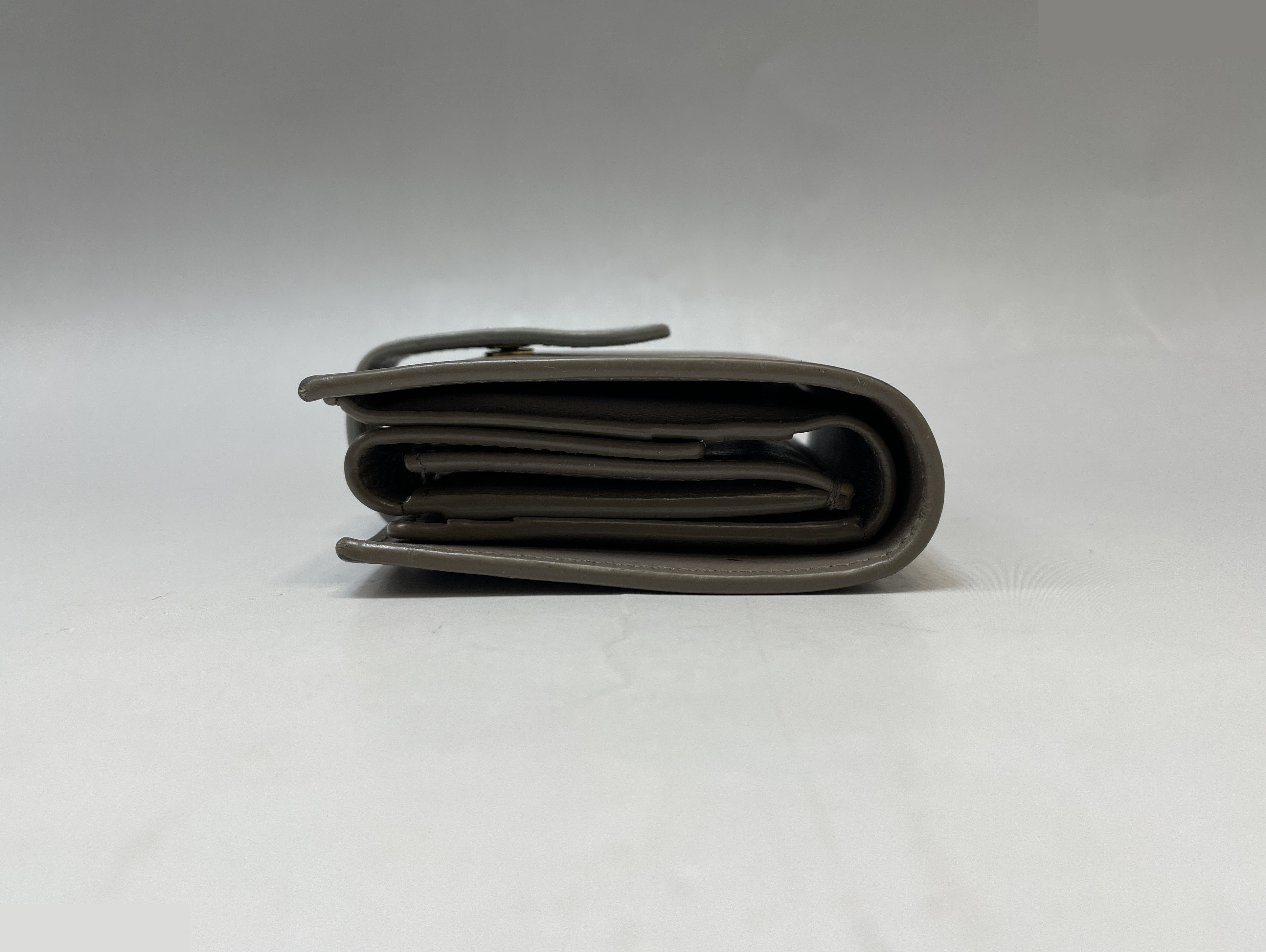 Small strap wallet, bi-fold wallet, greige — view 4