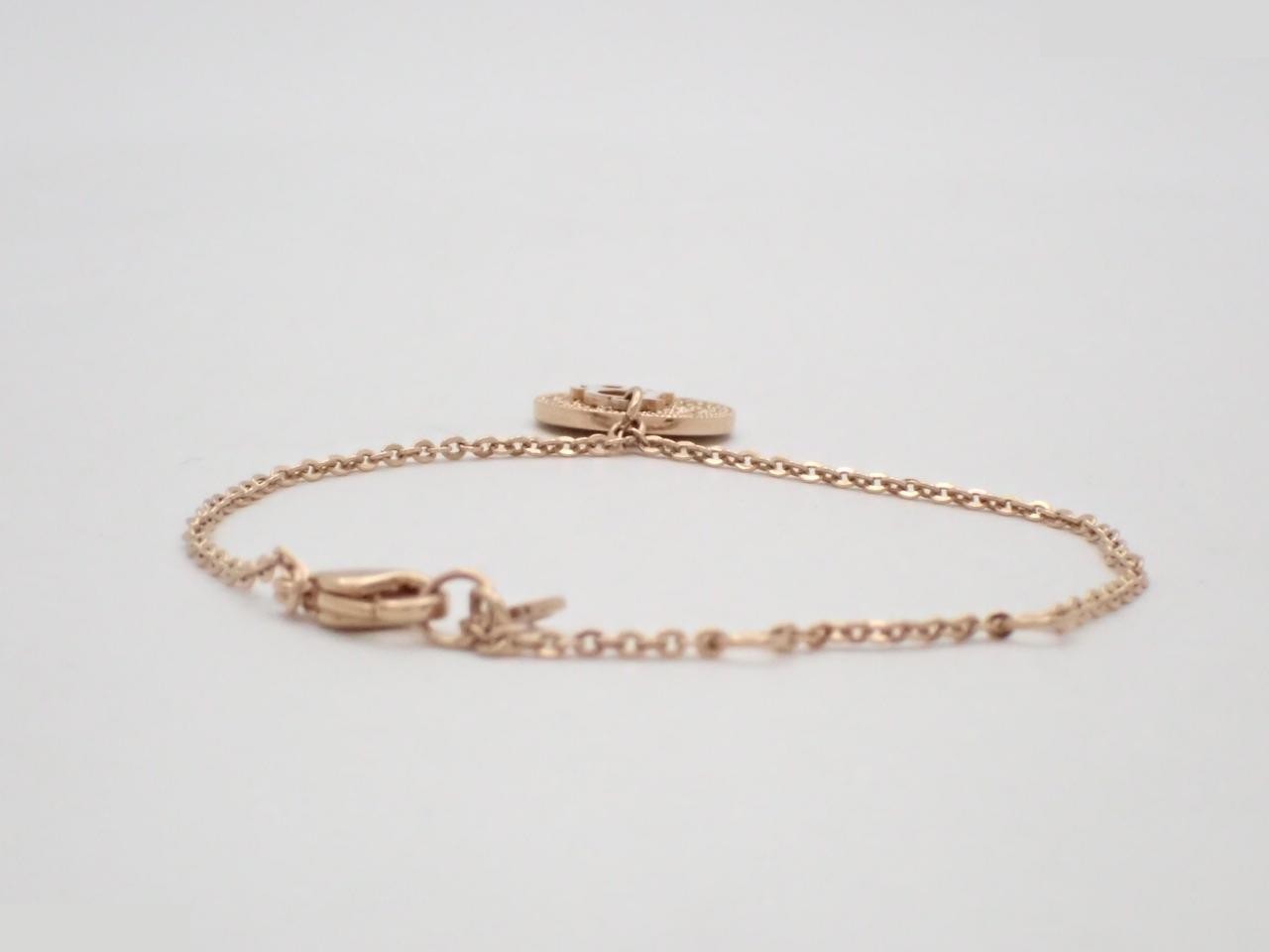 Other lines: Precious metal bracelets and bangles (metal), wrist circumference approximately 19 cm. — view 2