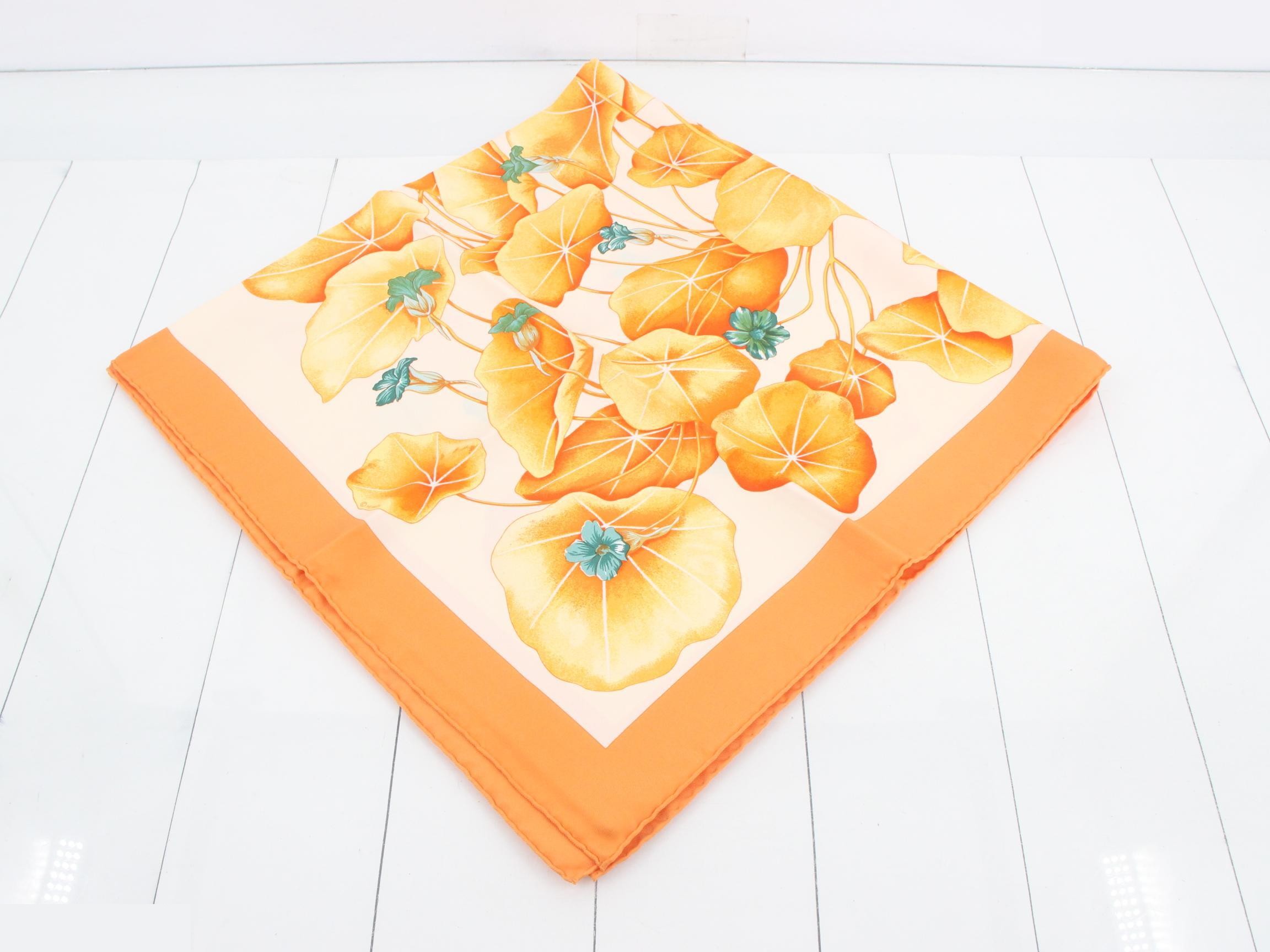 Scarf, Carre, 90 — view 2