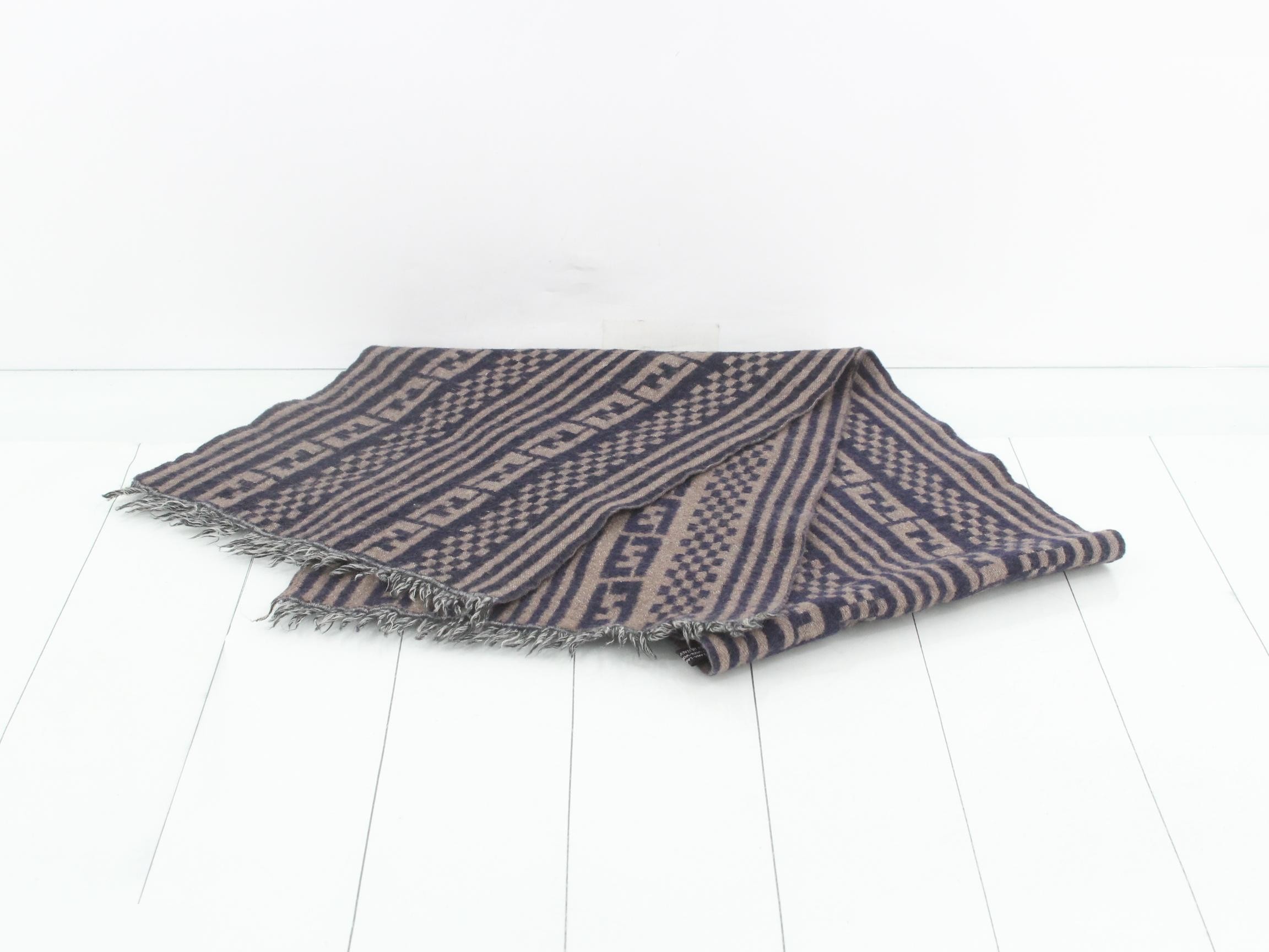 Wool scarf — view 2