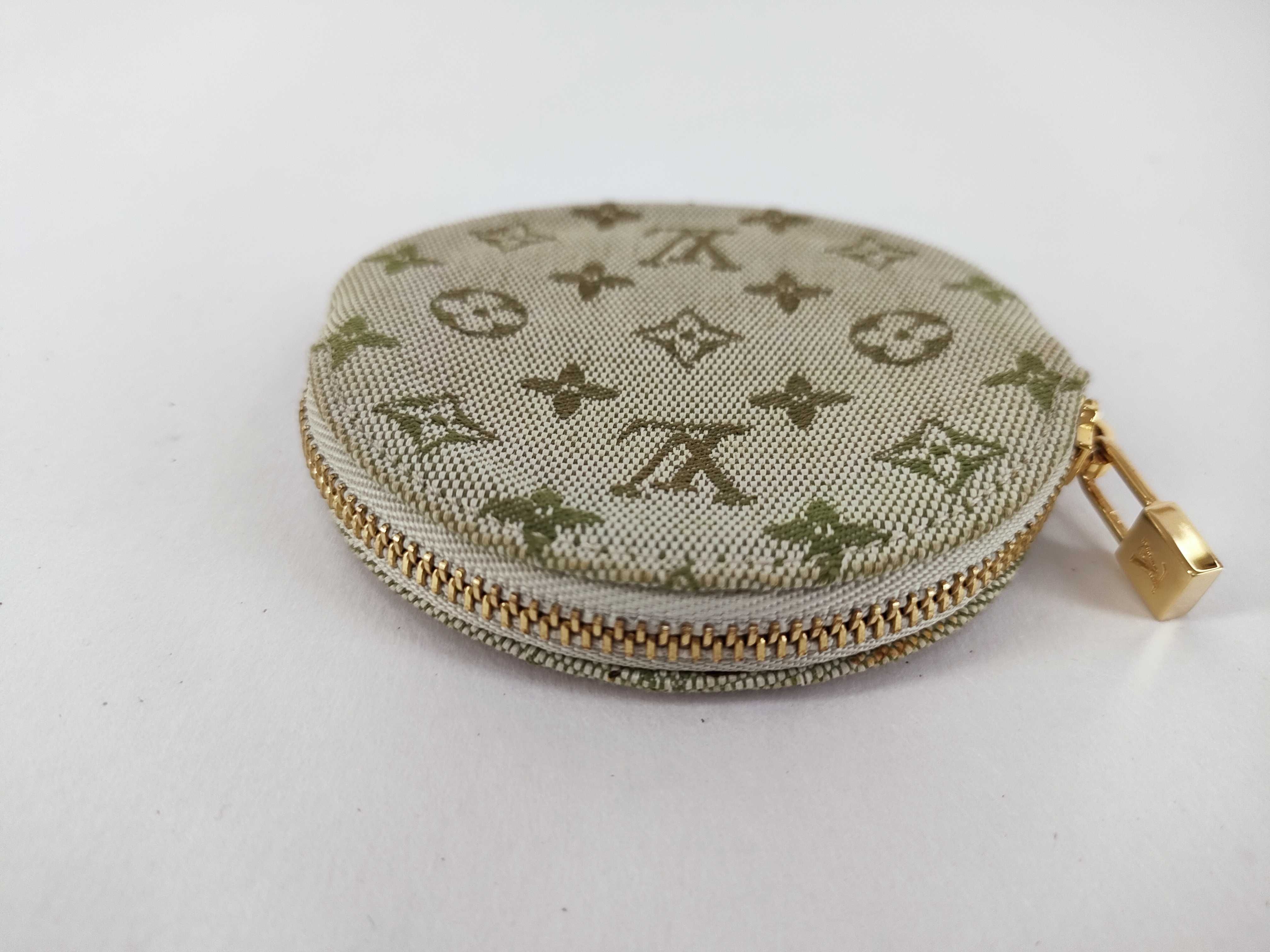 Monogram LV Monogram Mini Portemonnaie Rond Coin Case Green Coin Case — view 5