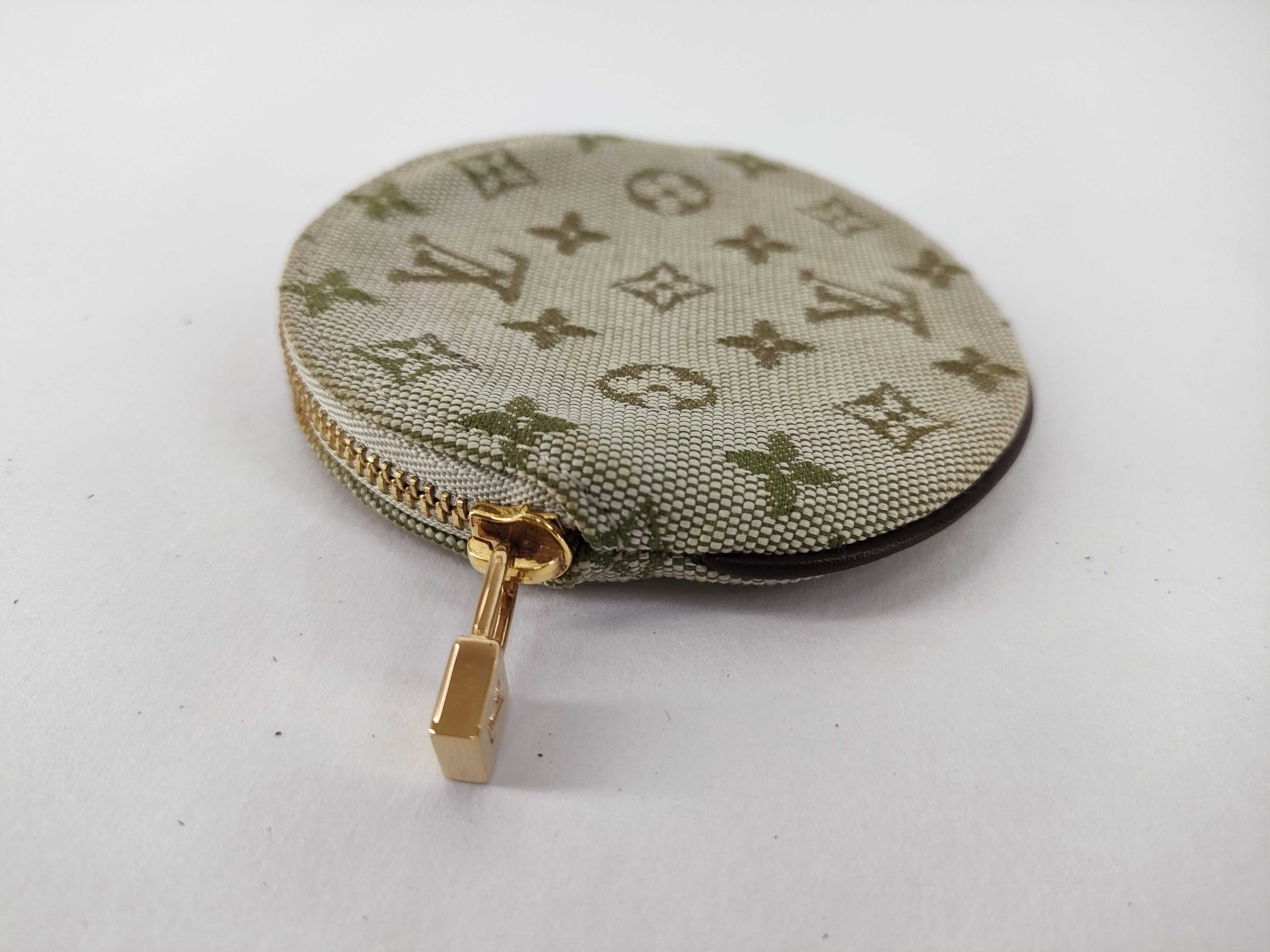 Monogram LV Monogram Mini Portemonnaie Rond Coin Case Green Coin Case — view 6