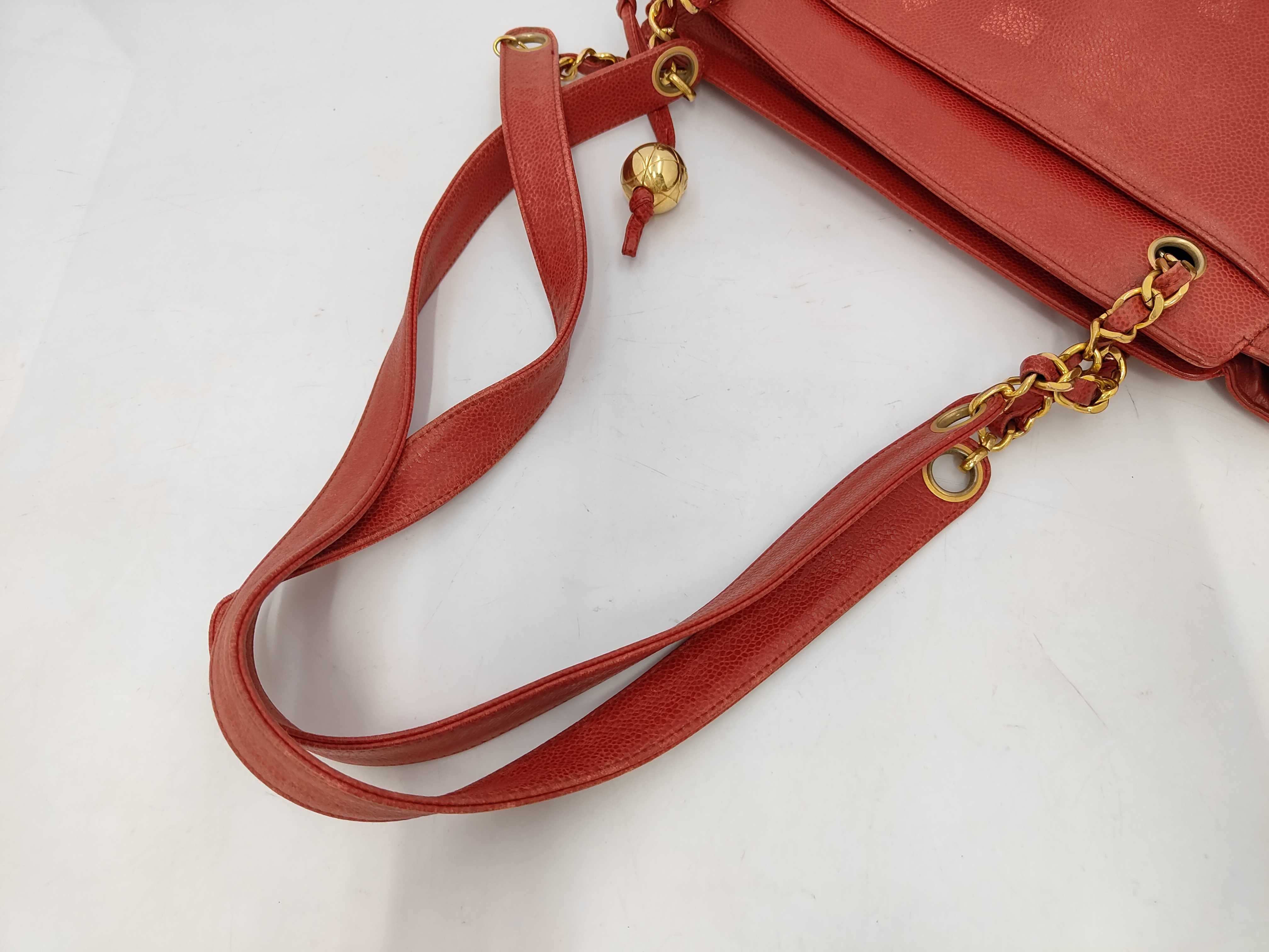 Chain Shoulder Bag, Triple Coco Mark, Red, Caviar Leather Shoulder Bag — view 4