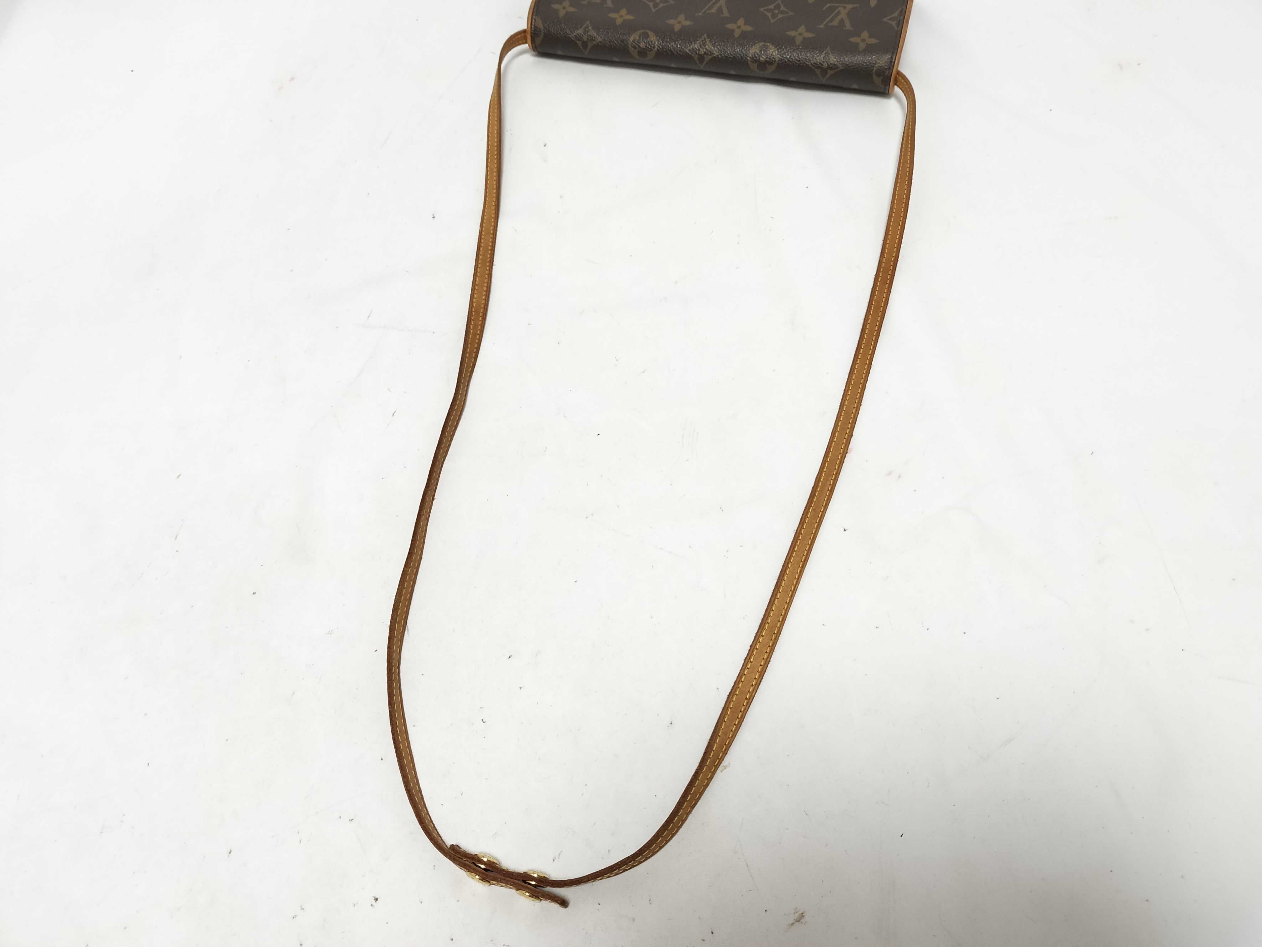 Monogram — view 3