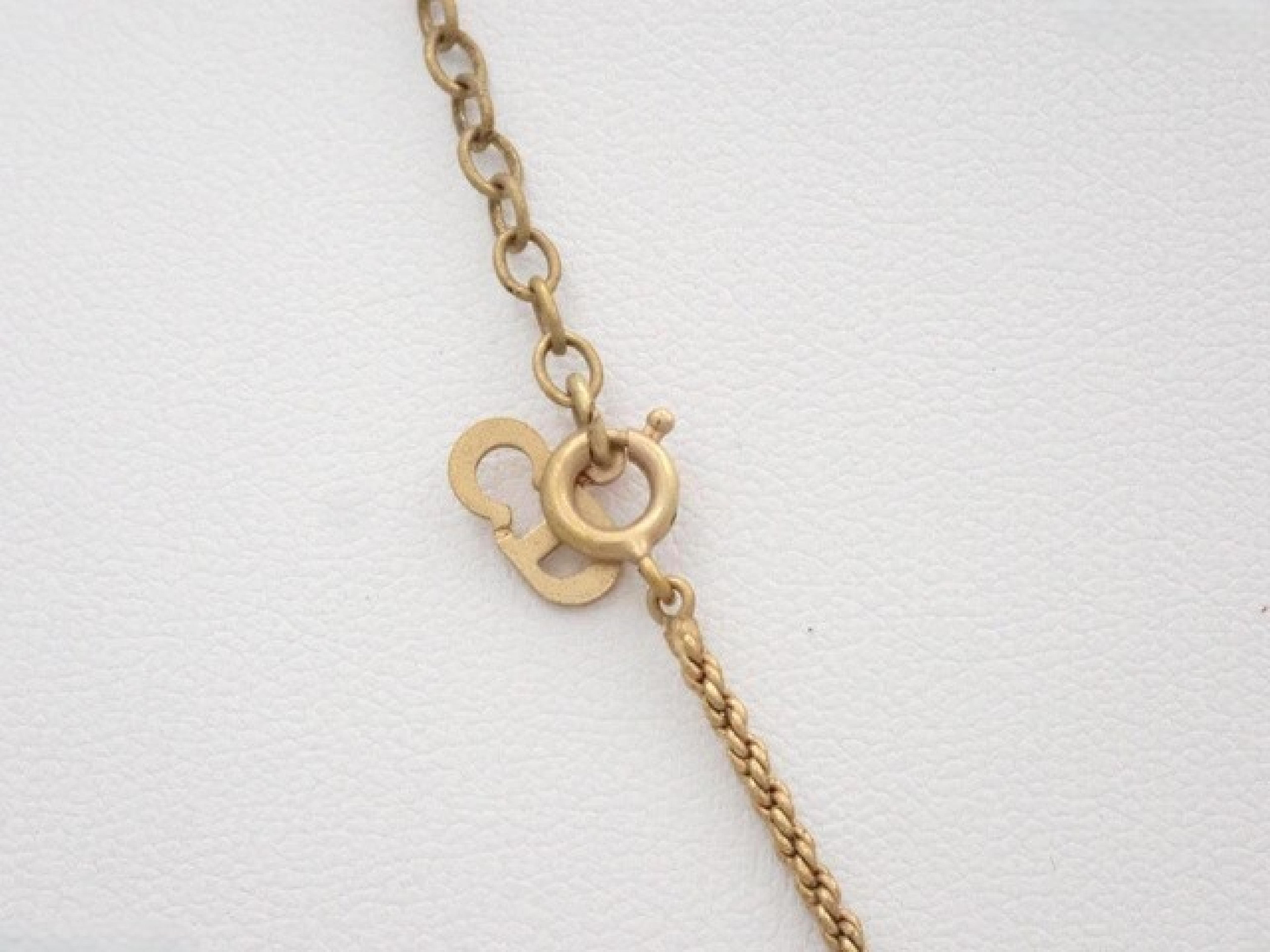 necklace with approximately 42cm chain. — view 3