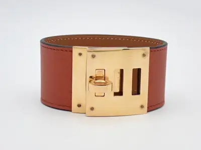 Kelly Dog bracelet, wrist circumference approximately 16cm