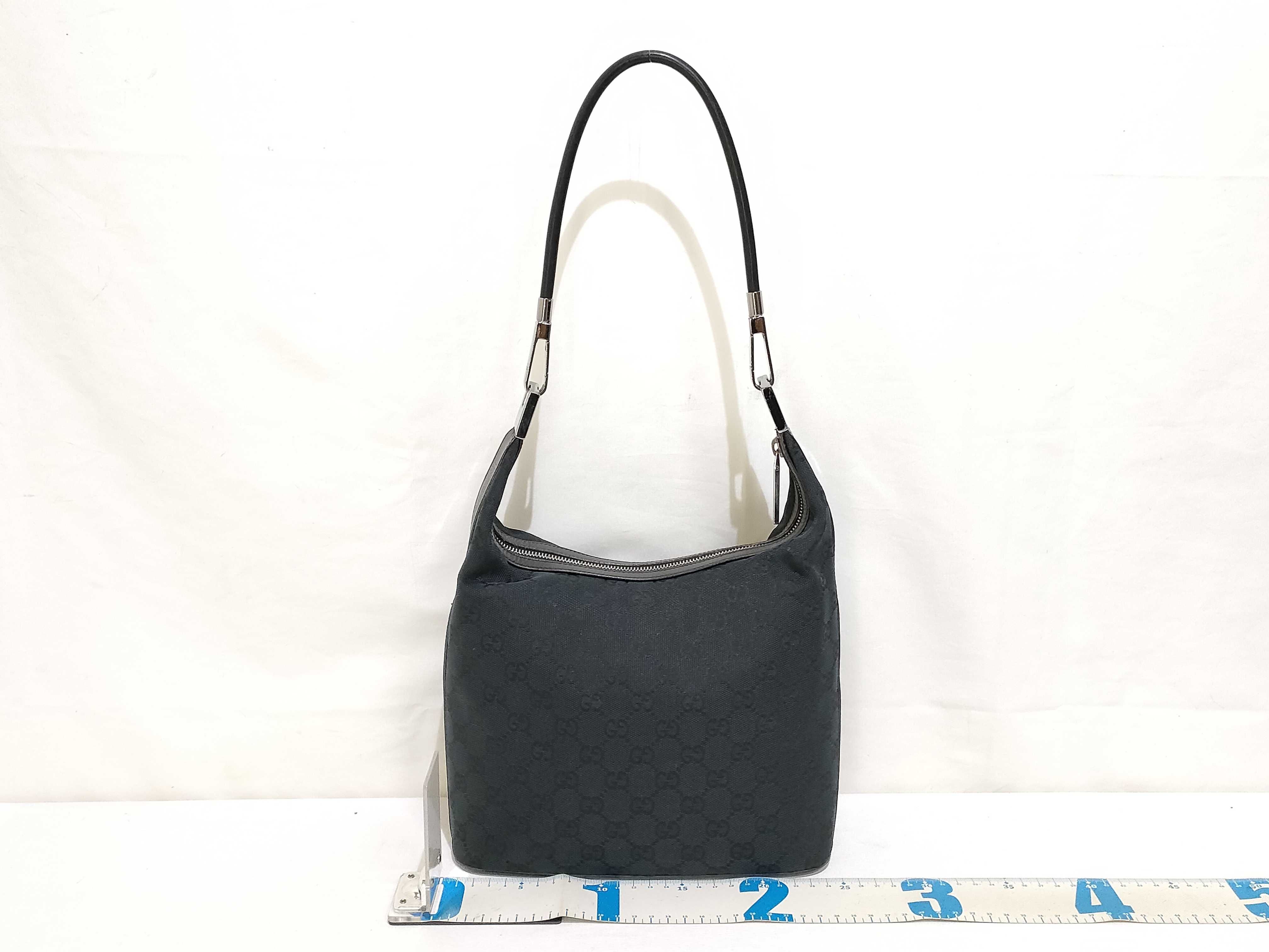 GG Canvas Shoulder Bag — view 2