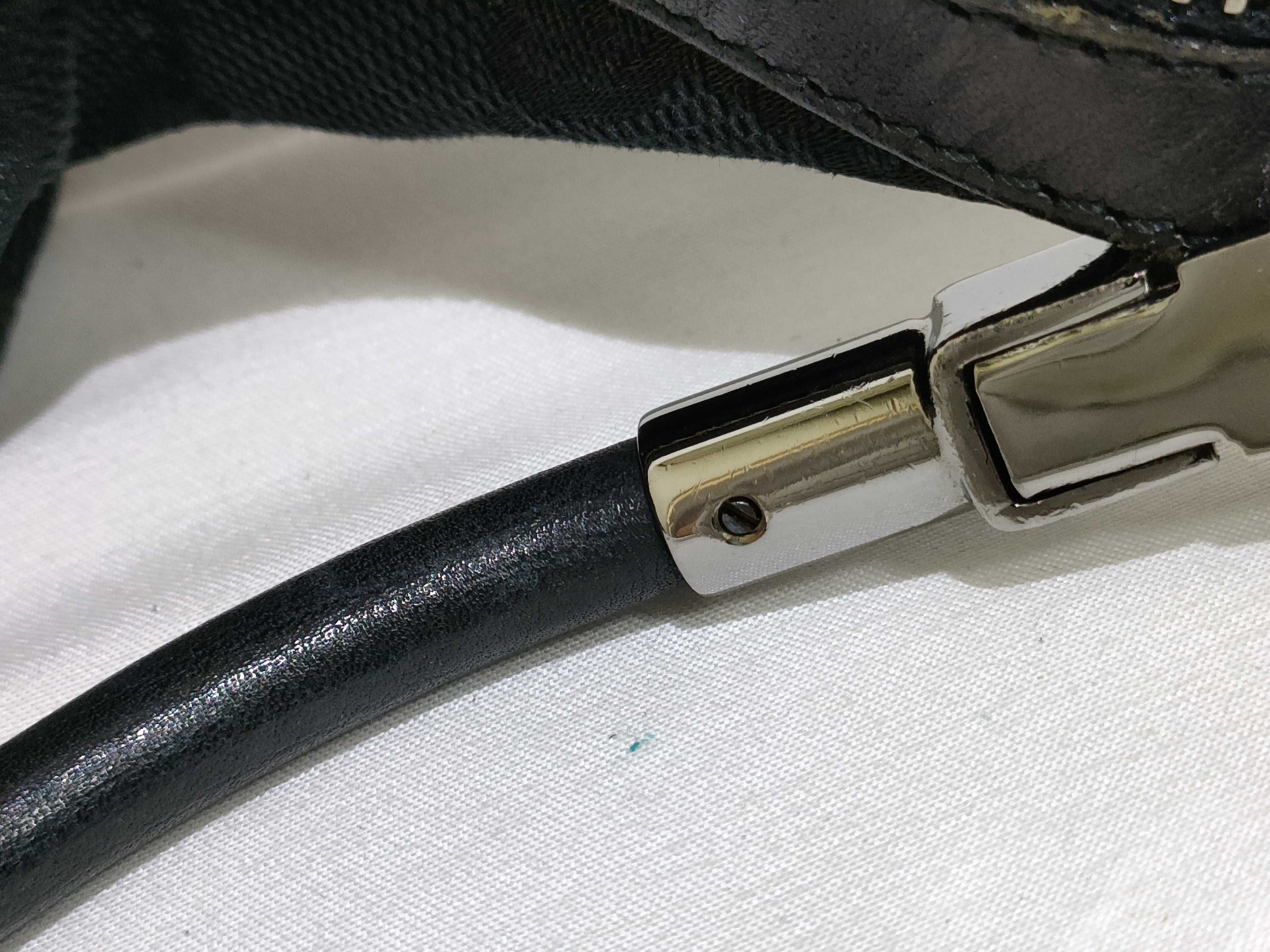 GG Canvas Shoulder Bag — view 14