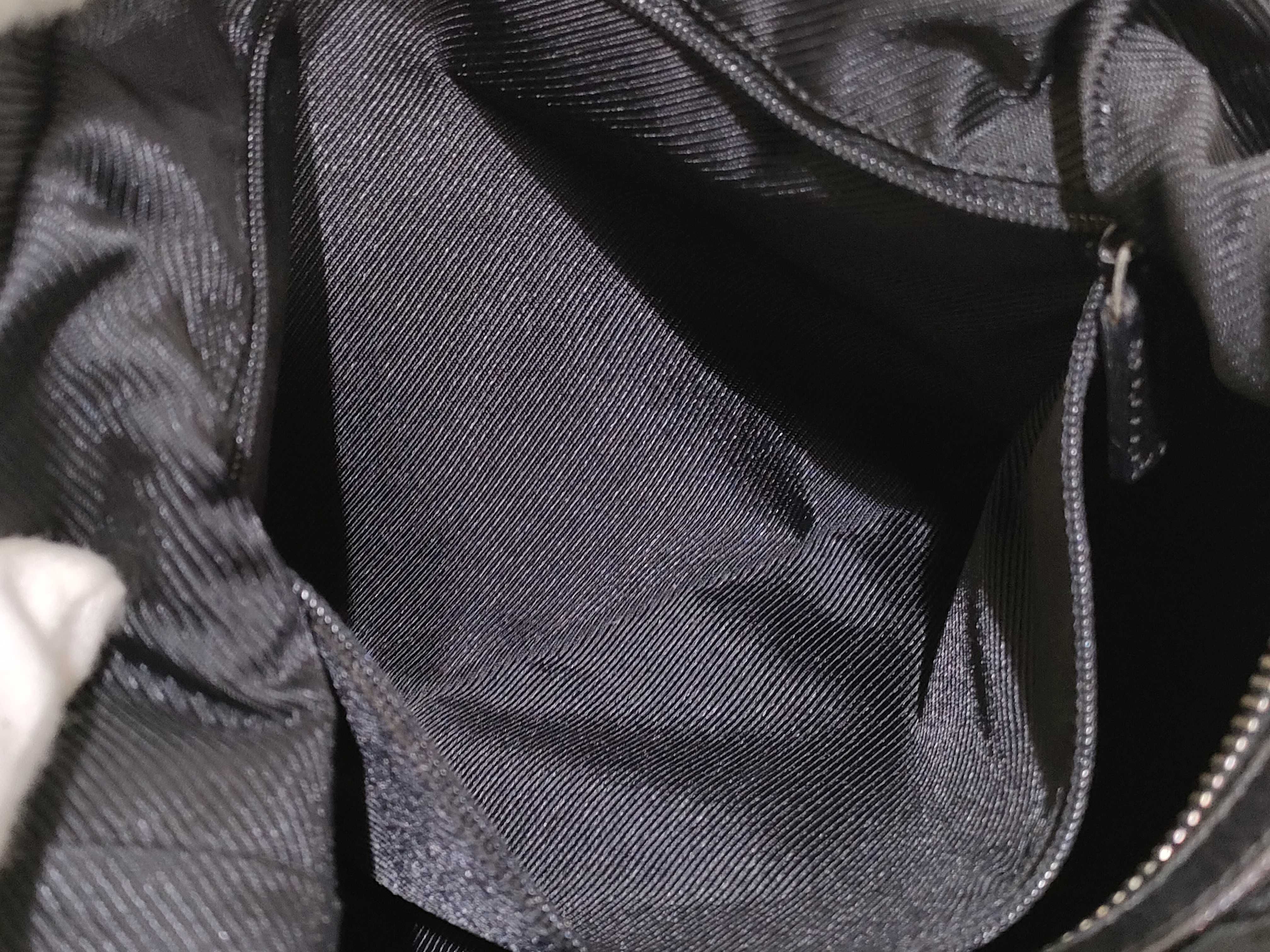 GG Canvas Shoulder Bag — view 10