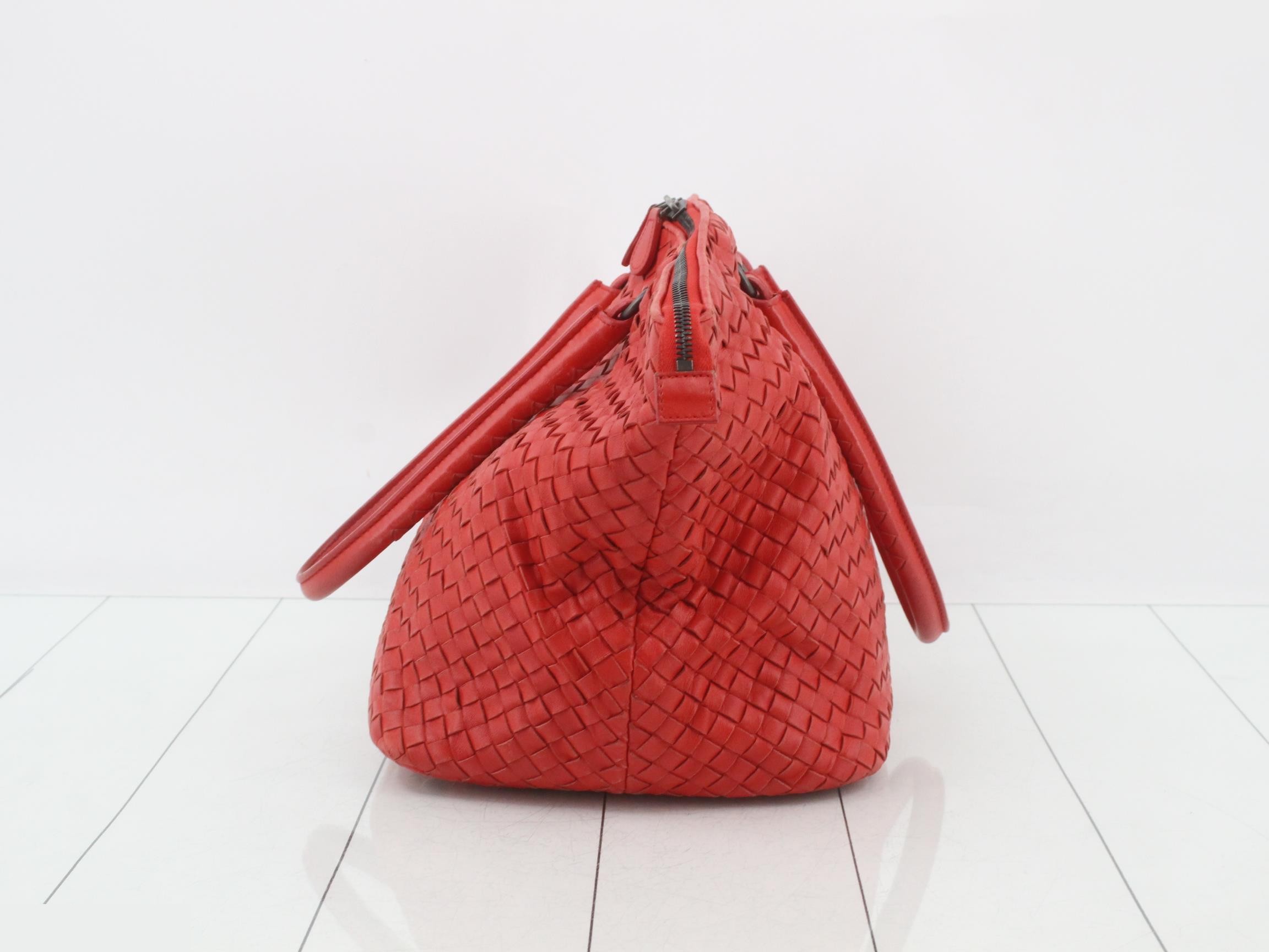 Intrecciato (bag) - Handbag - Red — view 3