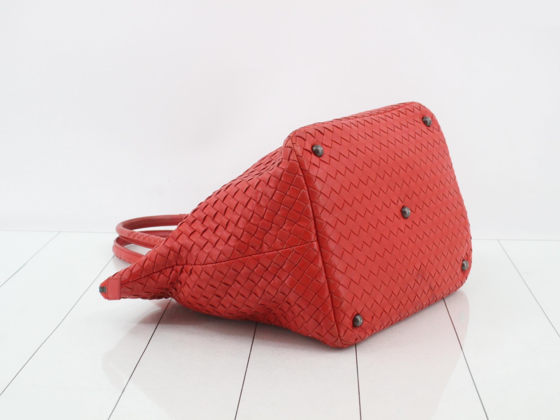 Intrecciato (bag) - Handbag - Red — view 5