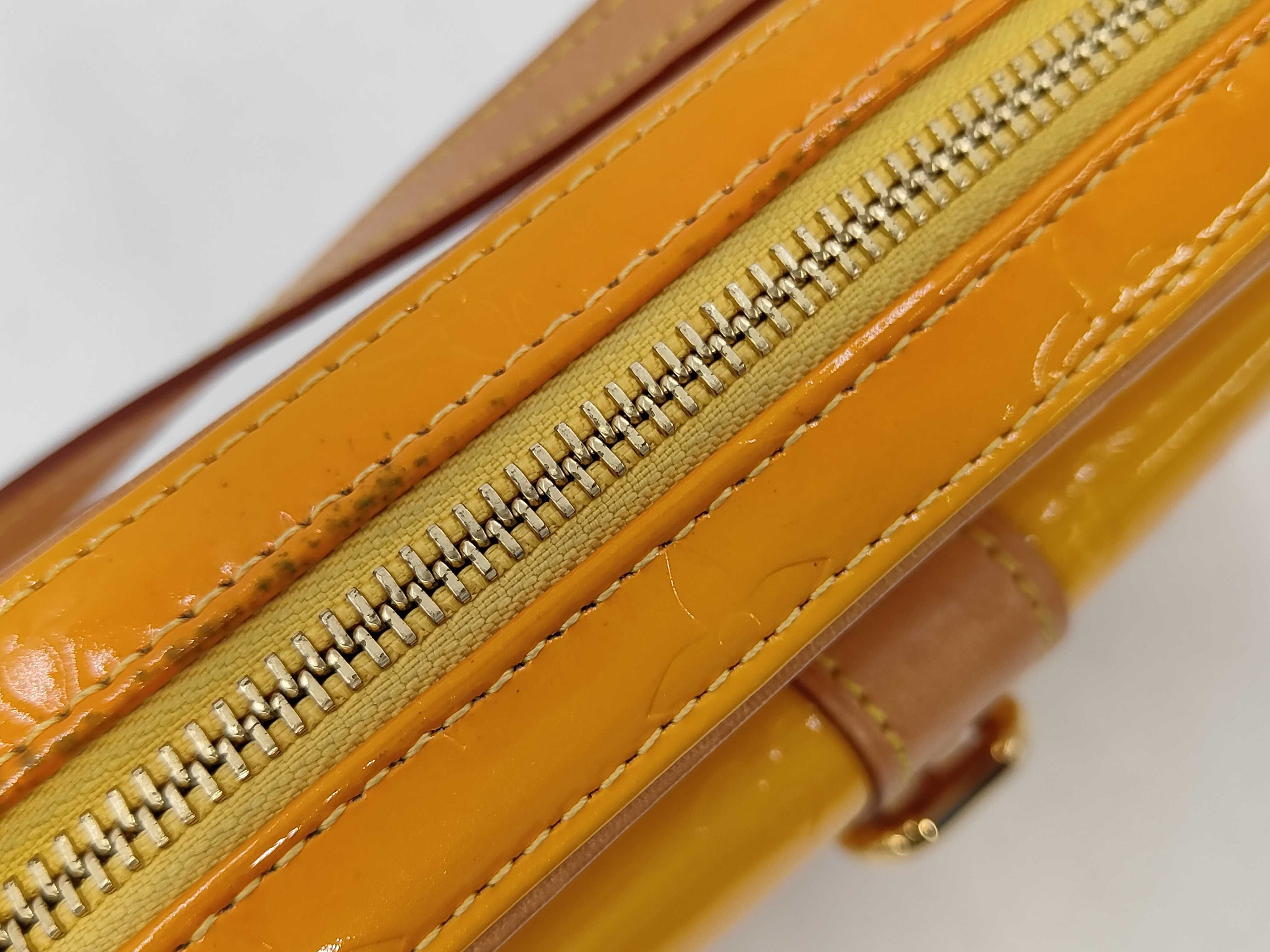 Vernis Louis Vuitton Vernis Christie MM Jaune TH0050 Shoulder Bag — view 8