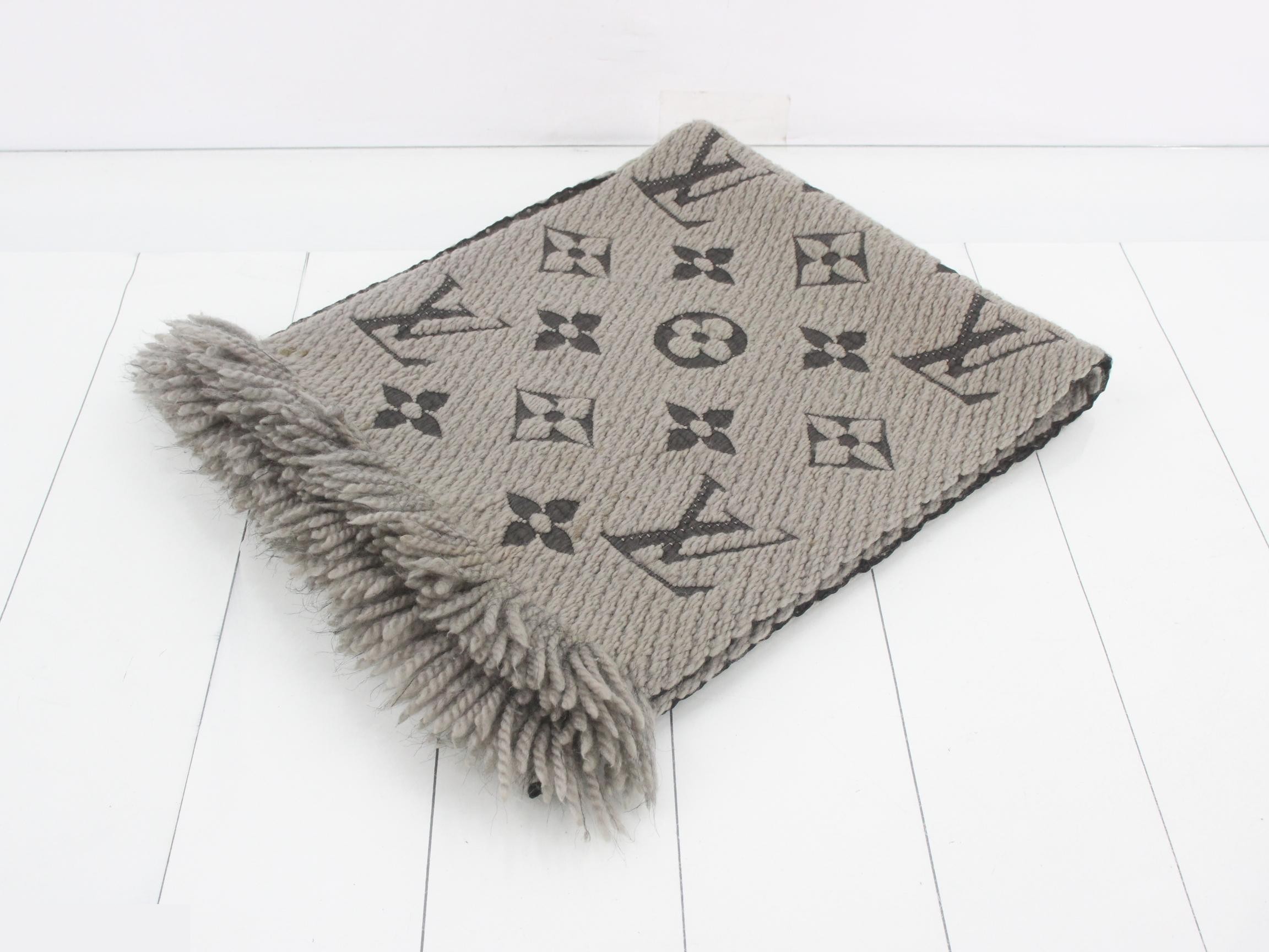 Logo Mania Long Scarf (with domestic tag)