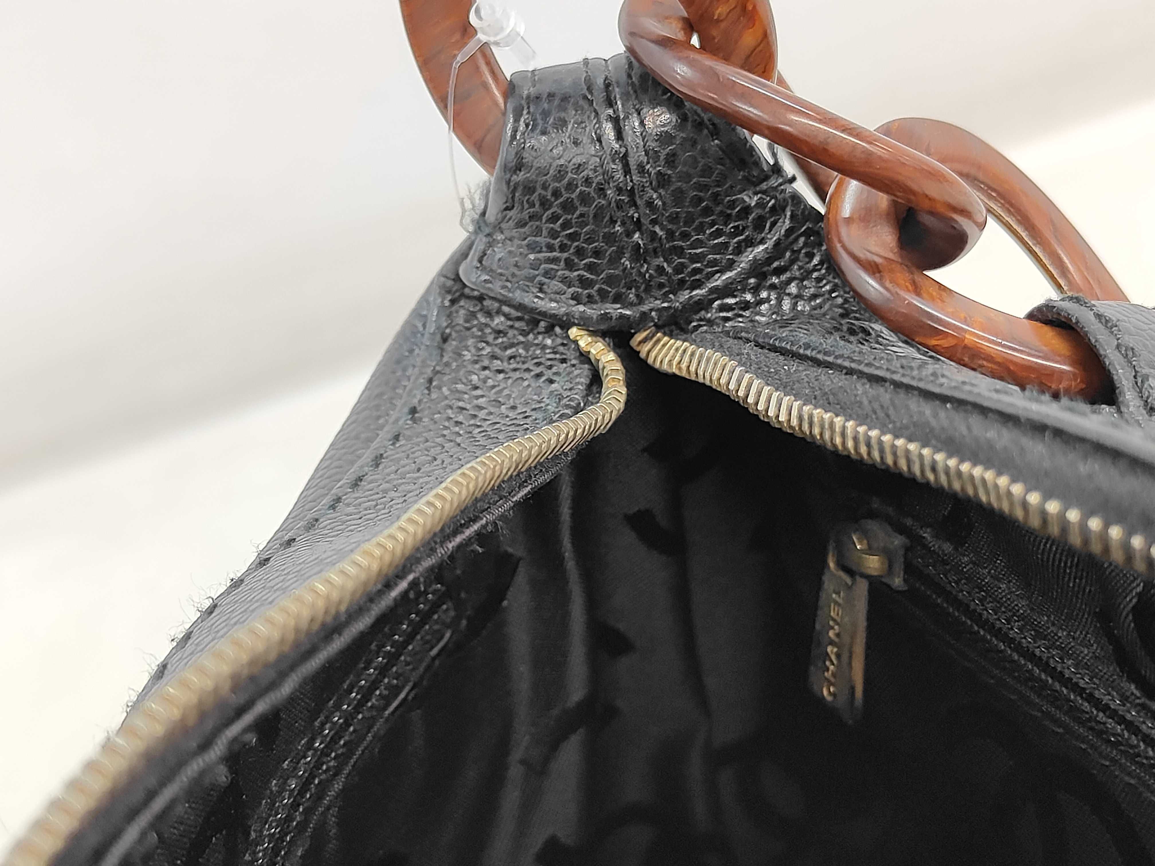 caviar skin caviar wood shoulder bag — view 12
