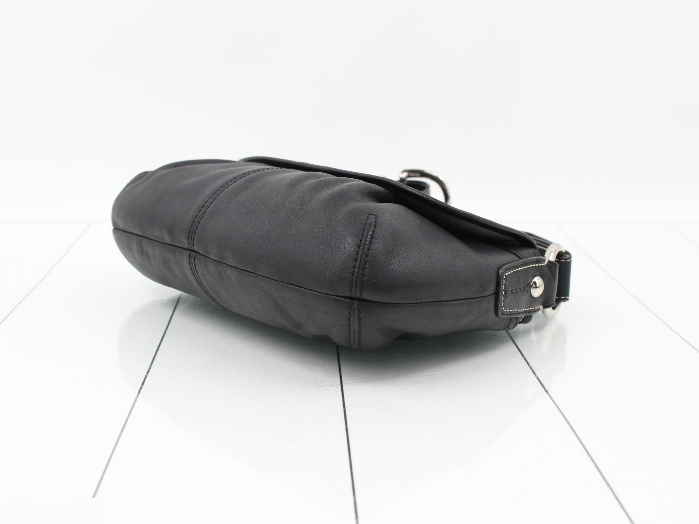 Leather shoulder bag with hardware — view 6