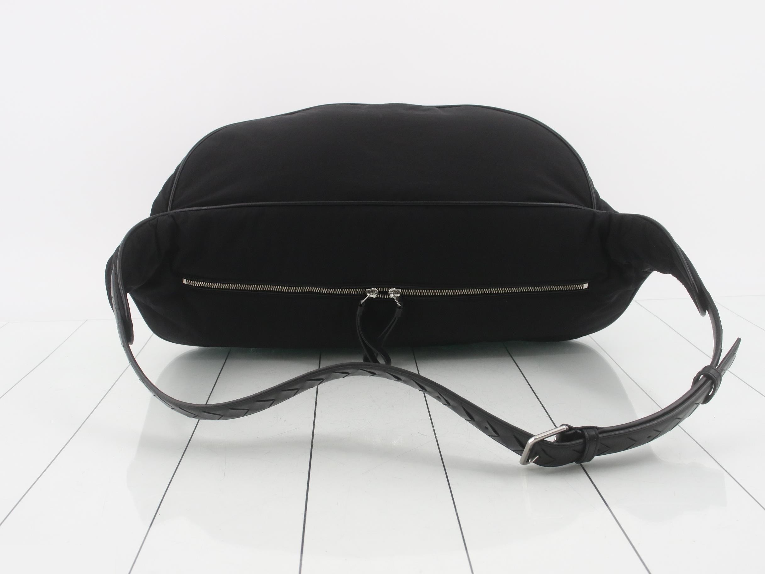 Body bag — view 2