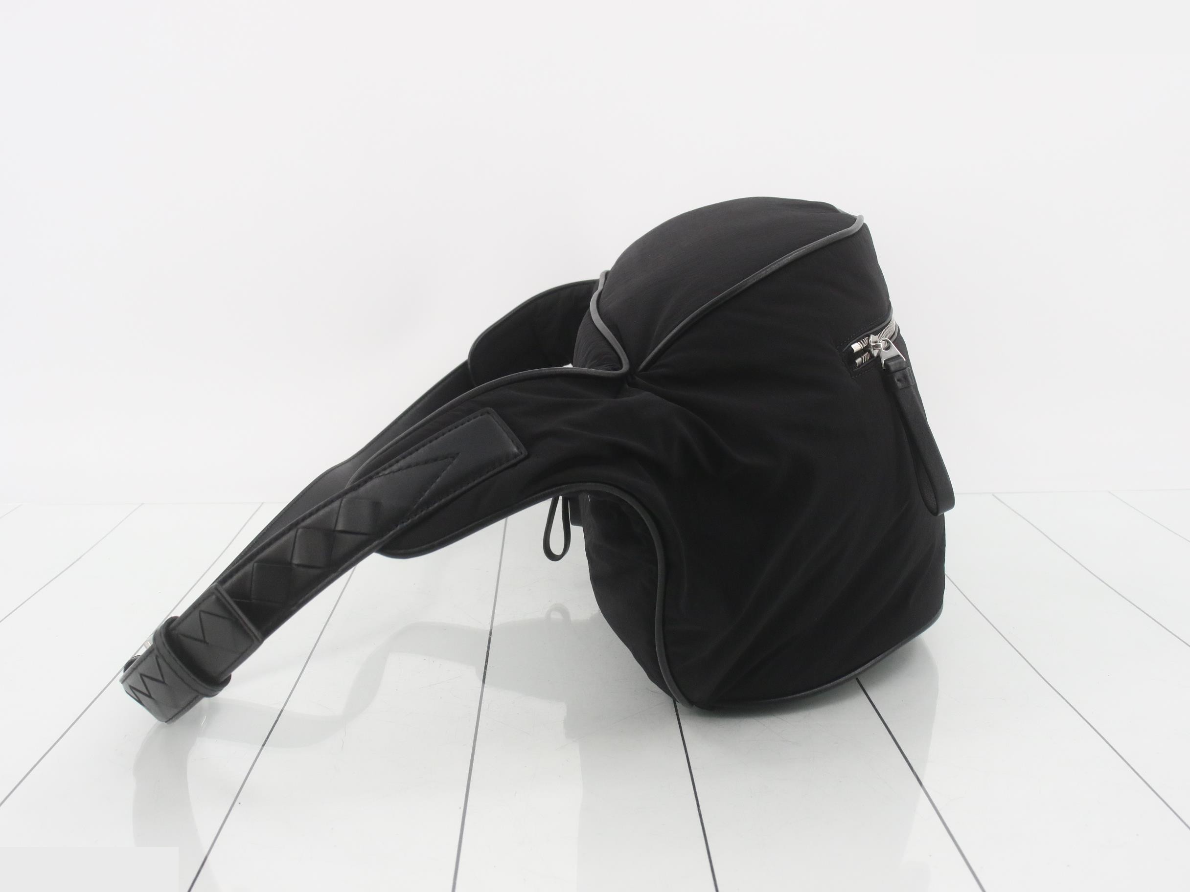 Body bag — view 4