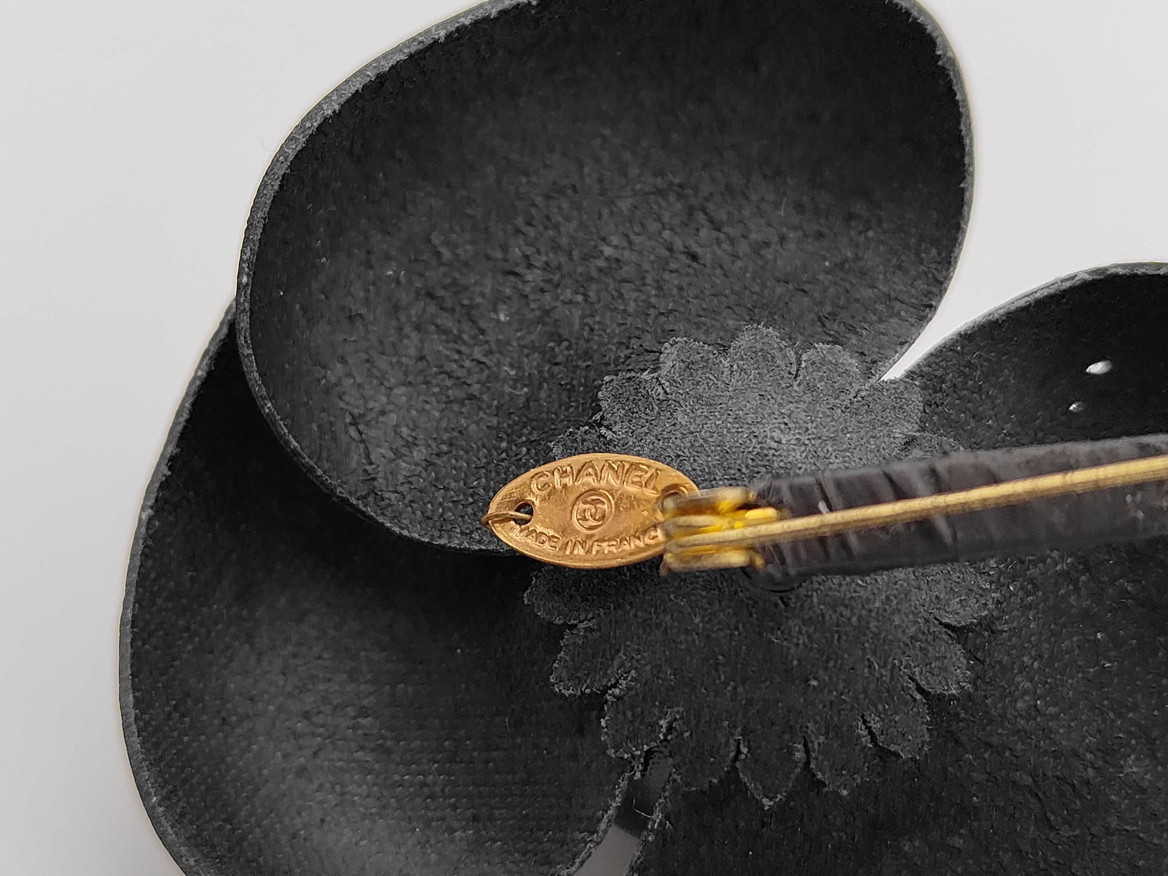 Camellia / Brooch — view 3