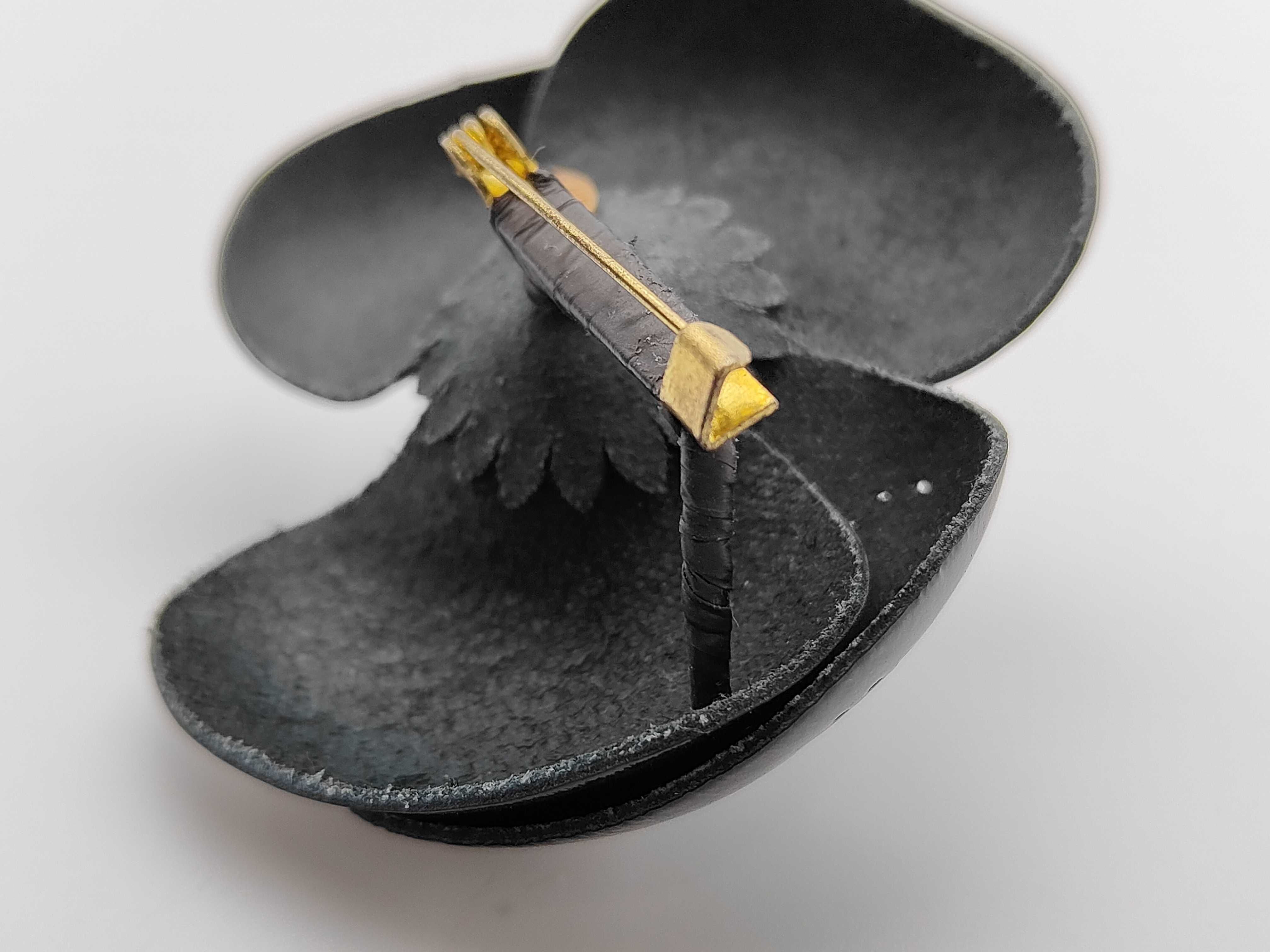 Camellia / Brooch — view 5