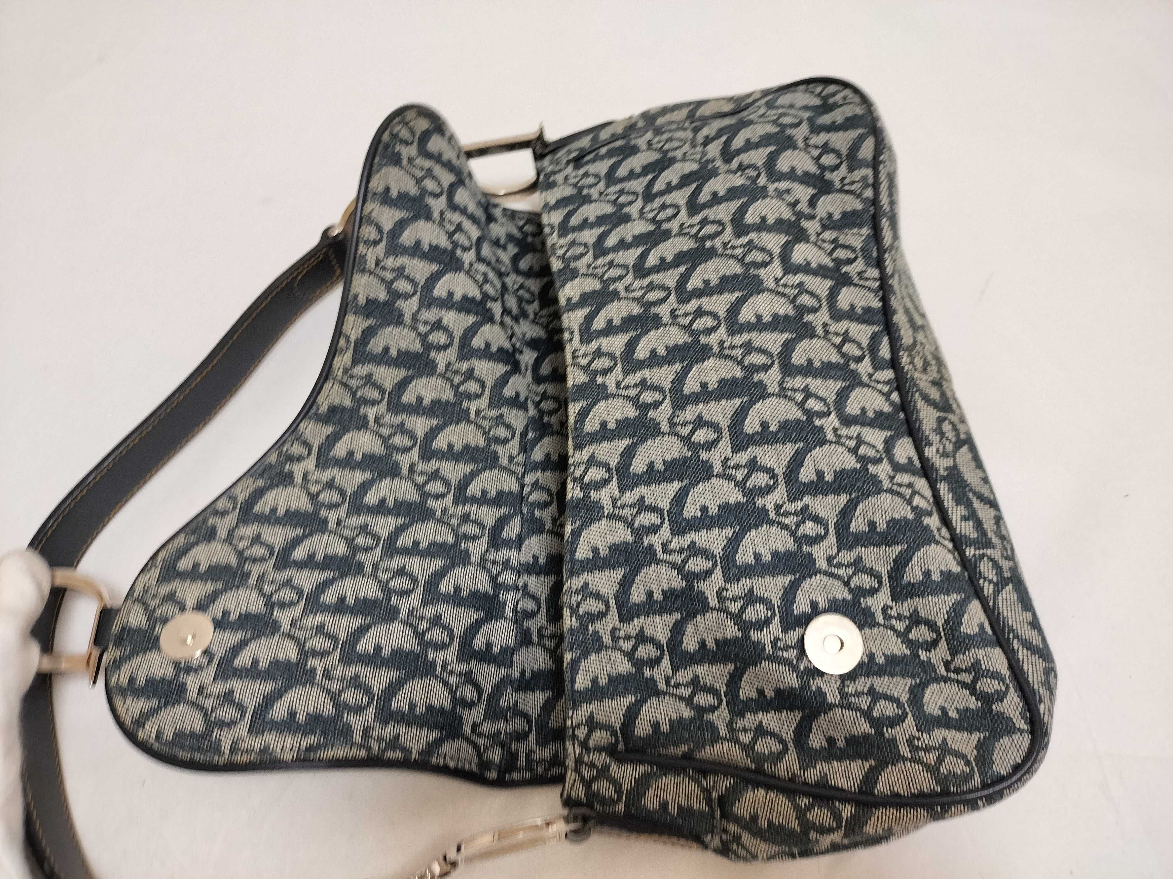 Trotter Dior D-shaped hardware shoulder bag — view 8