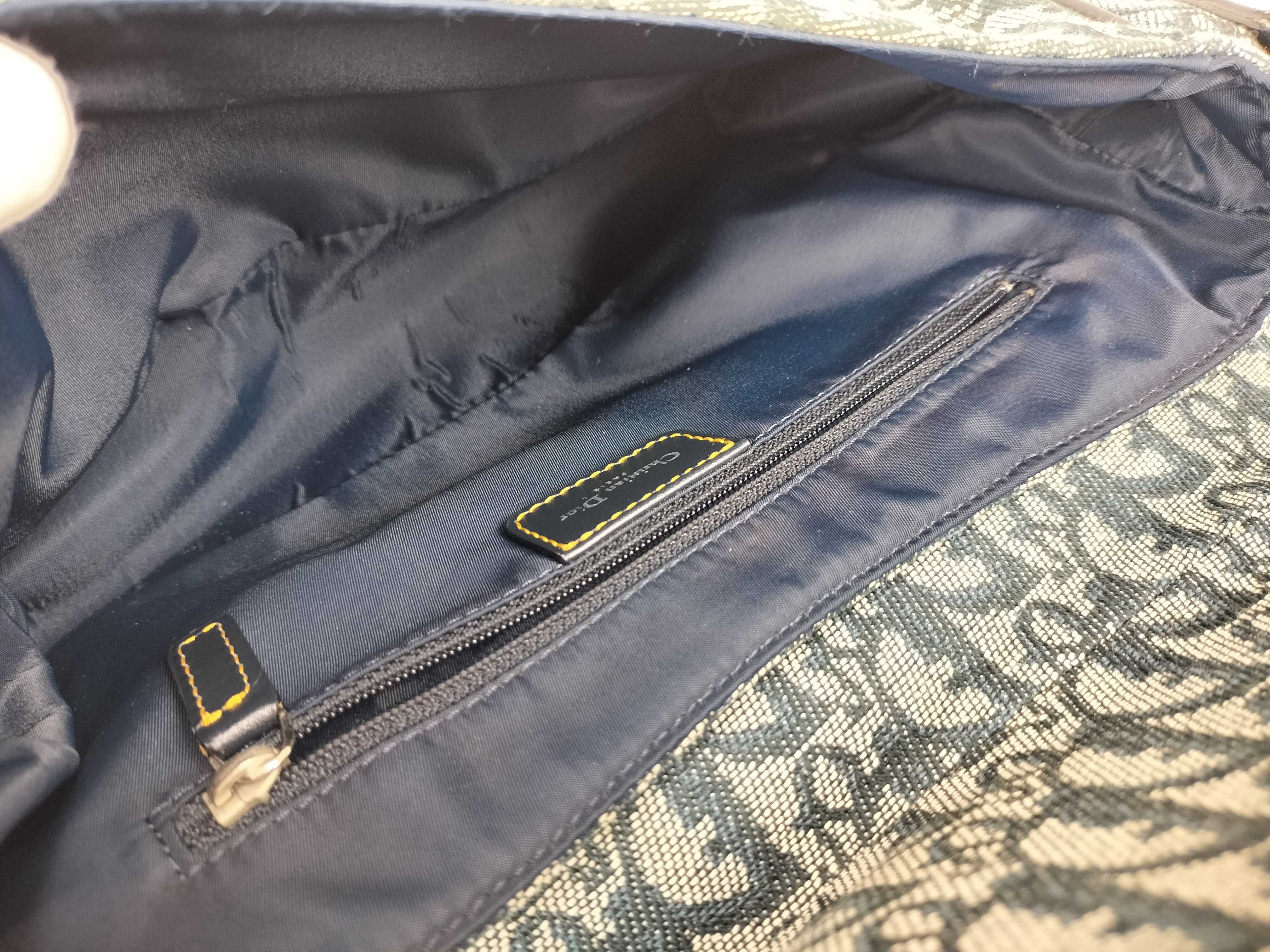 Trotter Dior D-shaped hardware shoulder bag — view 10