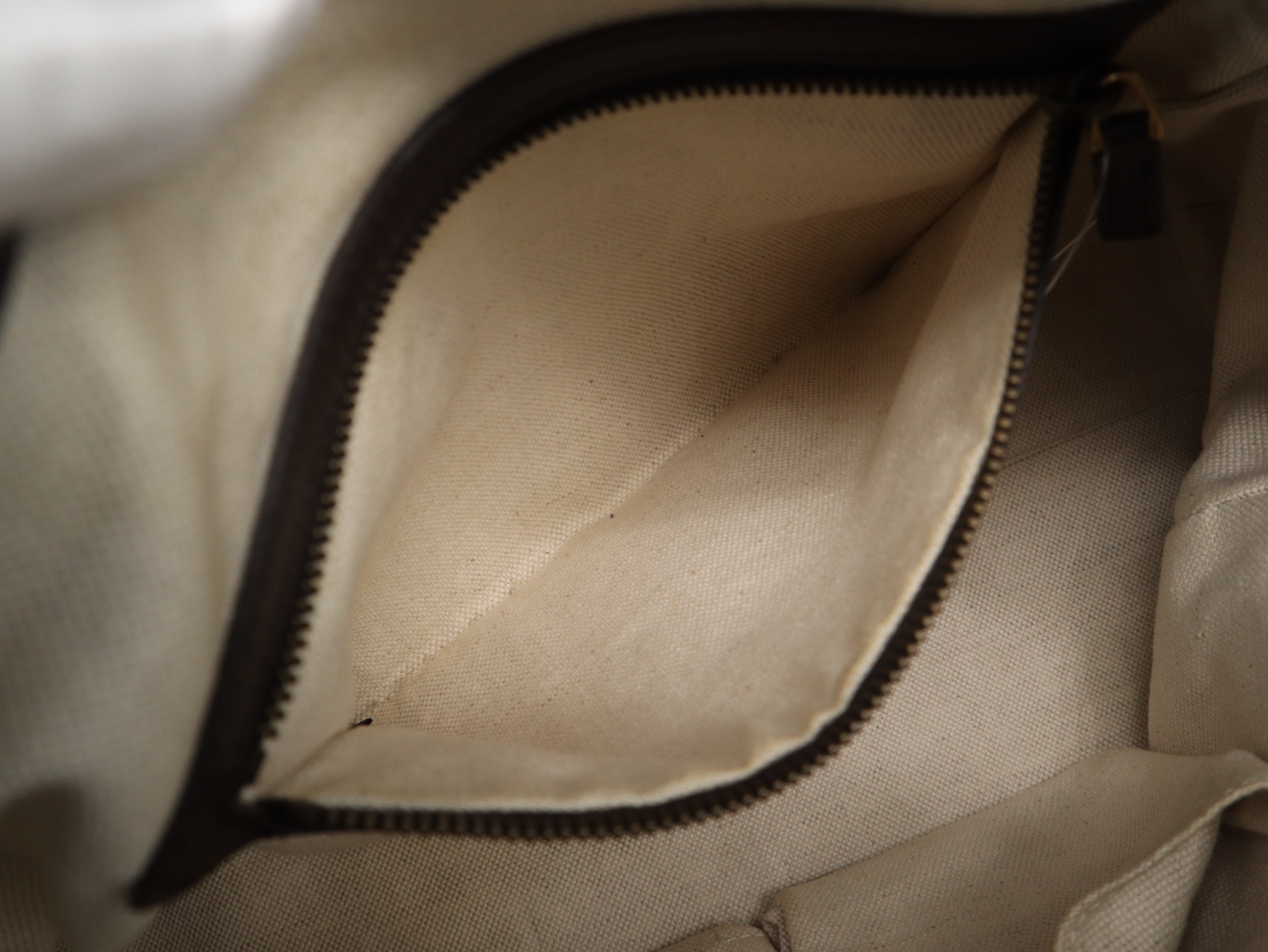 282293GG Canvas One Shoulder Bag — view 11