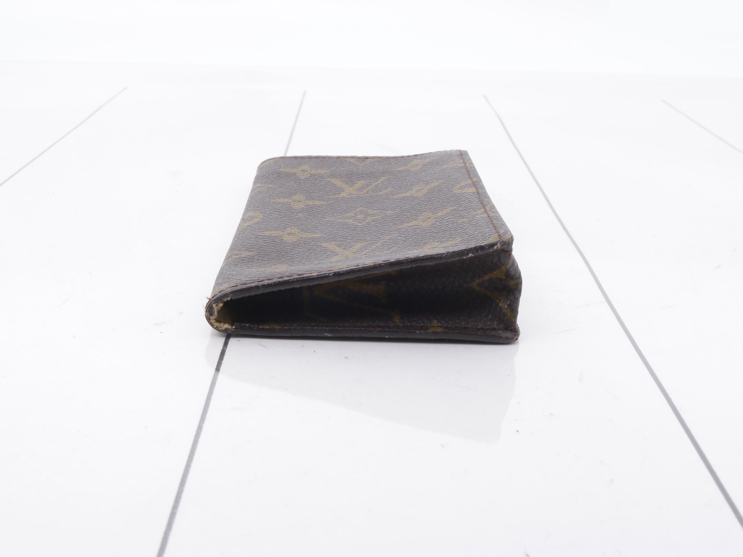 Monogram Case — view 3