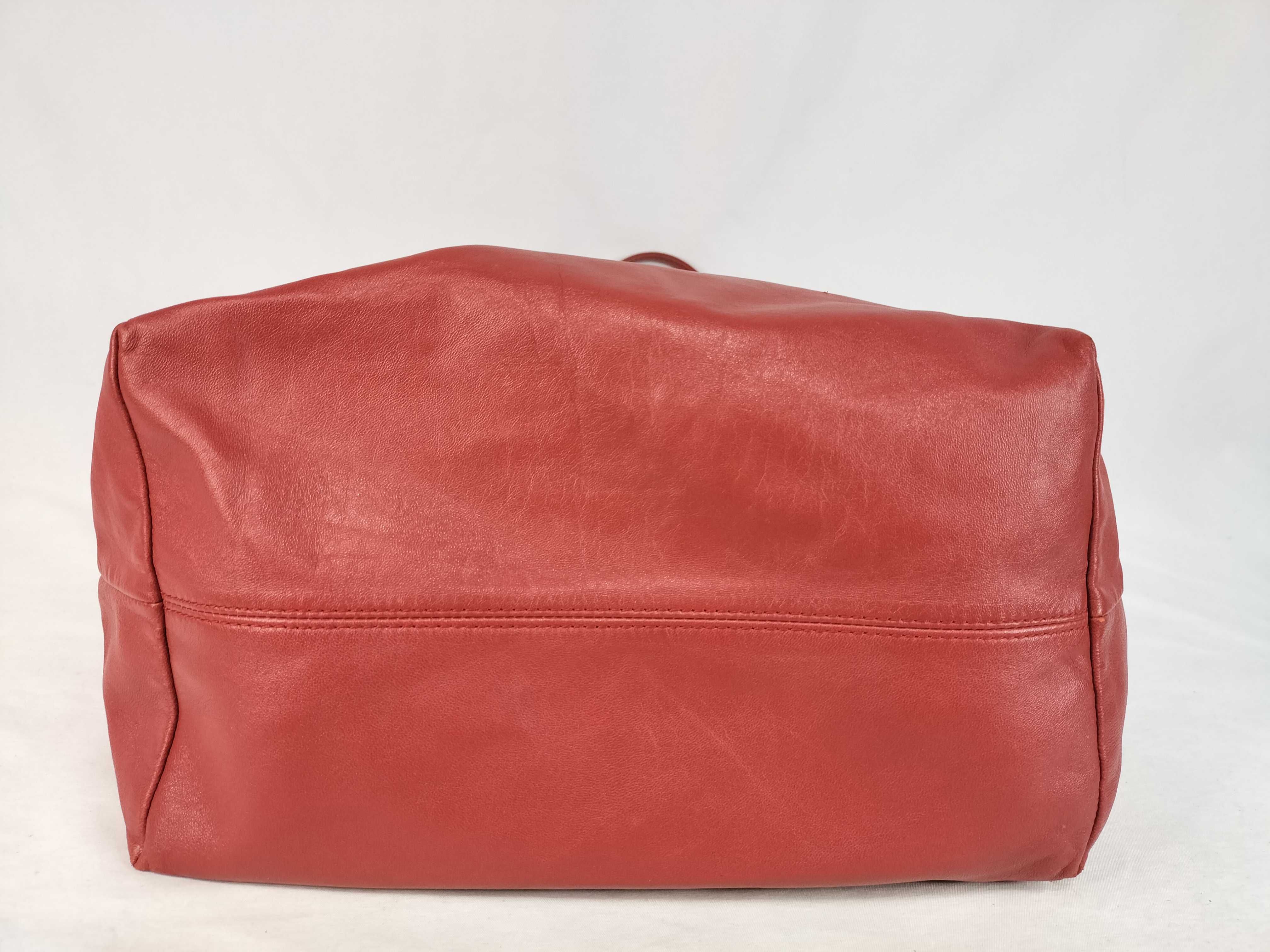 tote bag anagram leather tote bag — view 7