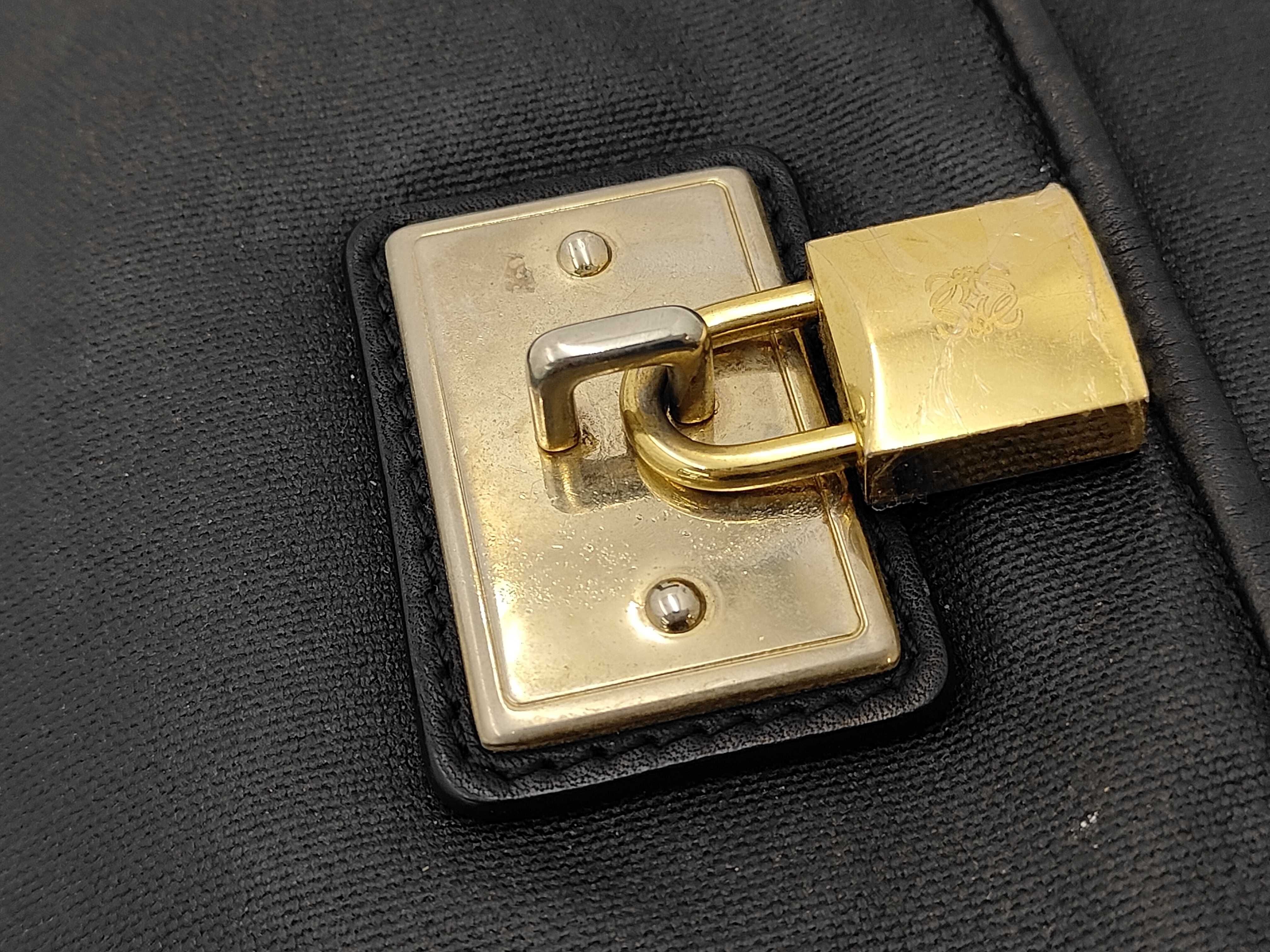 shoulder bag — view 9