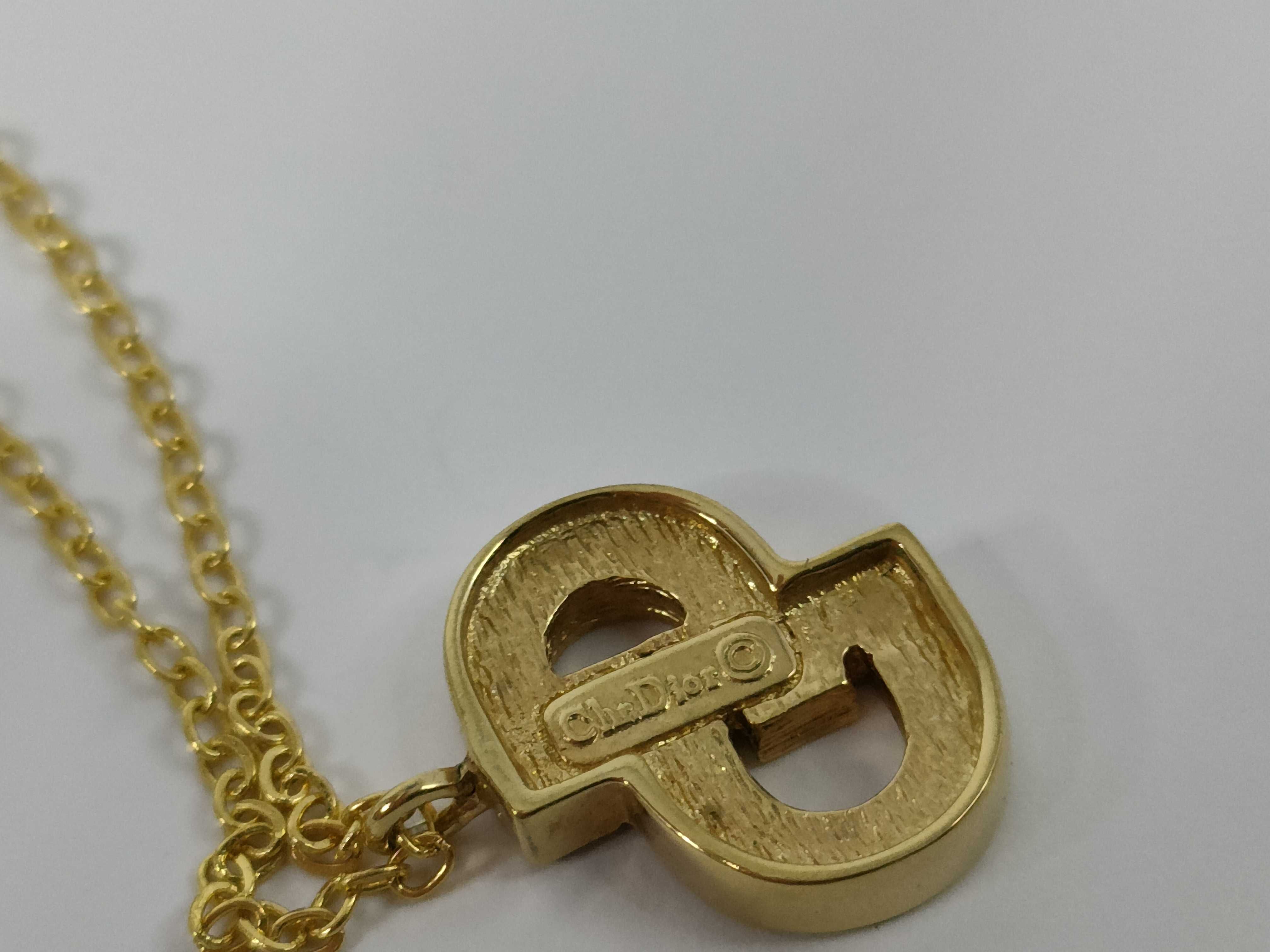 CD logo rhinestone necklace with aftermarket chain, gold color. — view 5
