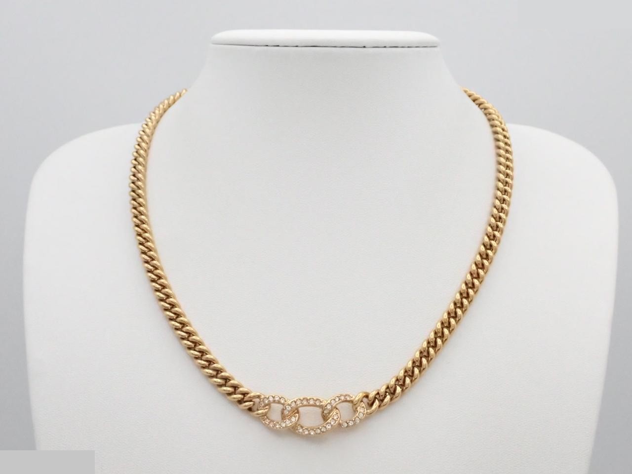 Other lines: Precious metal necklaces and pendants, total length approximately 44 cm. — view 3