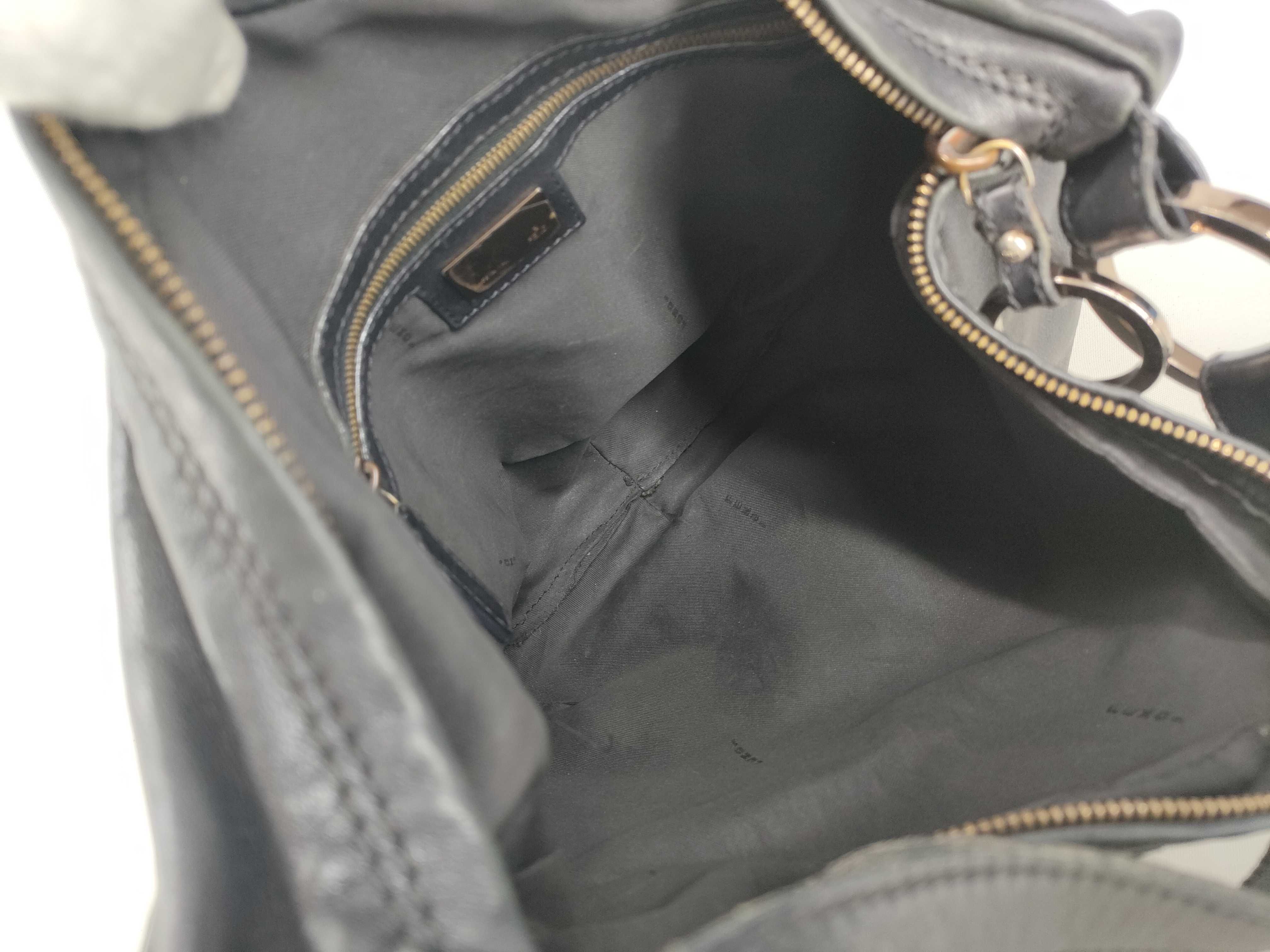 One-Shoulder Leather Shoulder Bag — view 9
