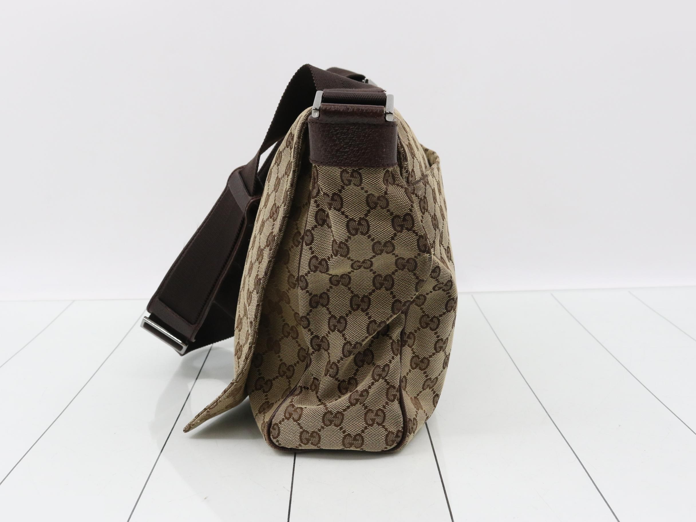 GG Canvas Messenger Shoulder Bag — view 3