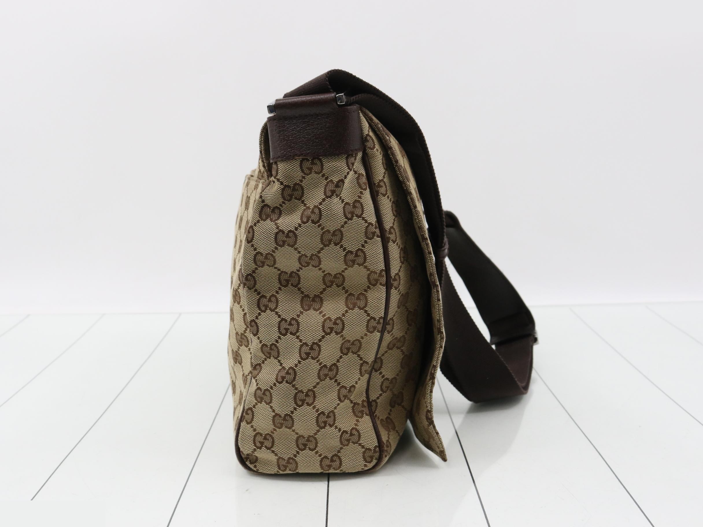GG Canvas Messenger Shoulder Bag — view 4
