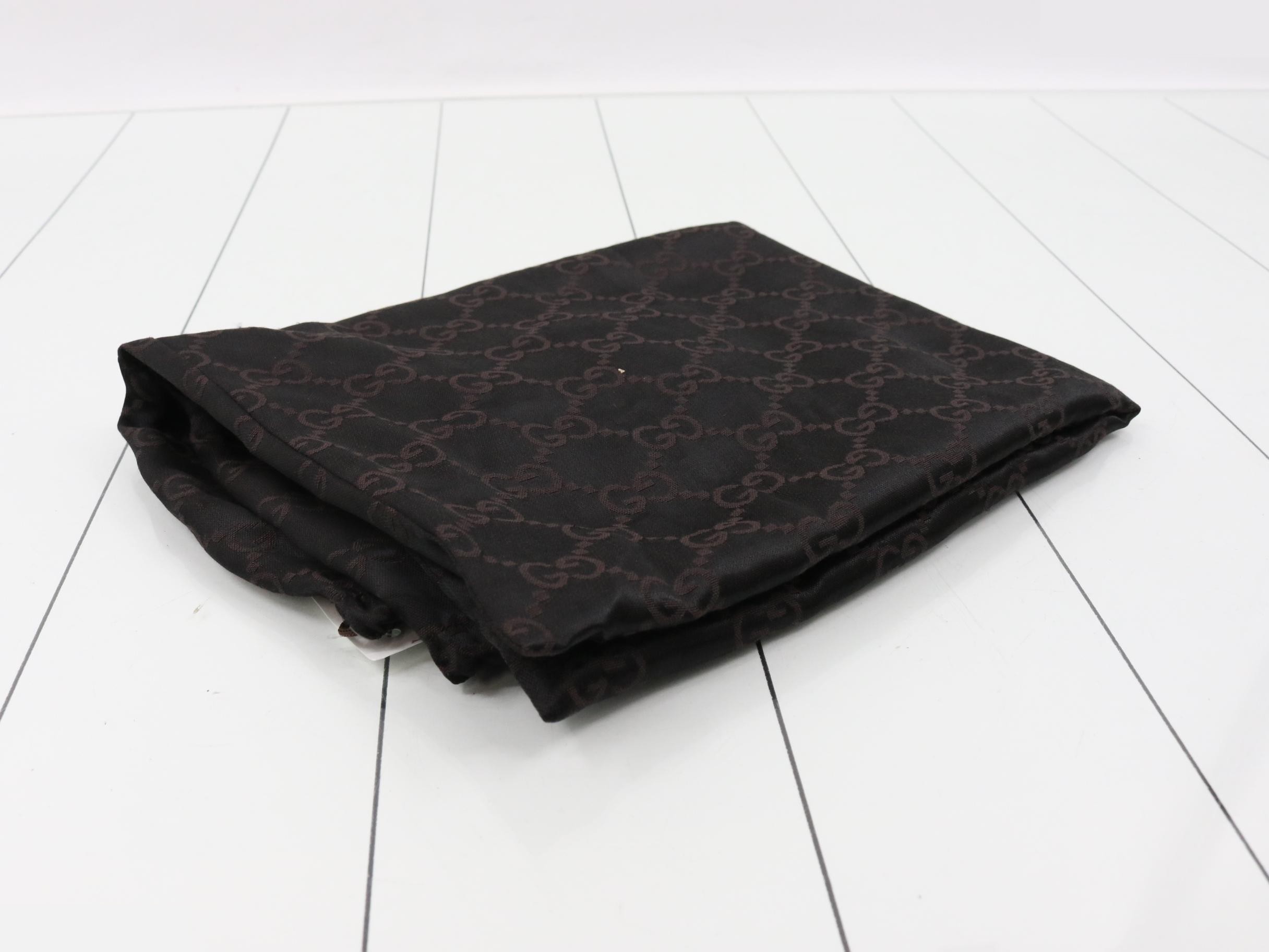 GG Canvas Messenger Shoulder Bag — view 7