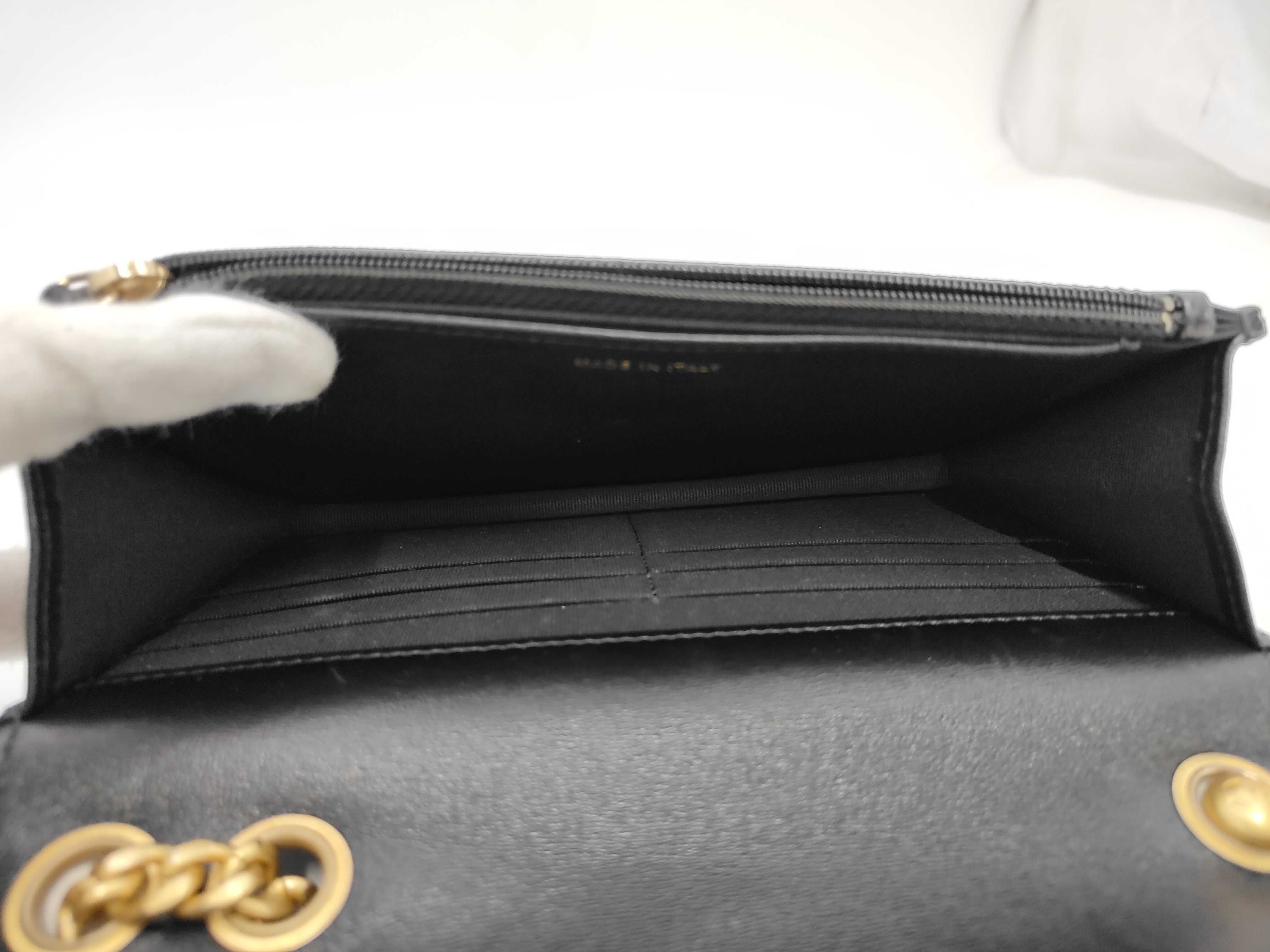 CHANEL19 Matelassé Chain Wallet Lambskin Black Gold Hardware Shoulder Bag — view 8
