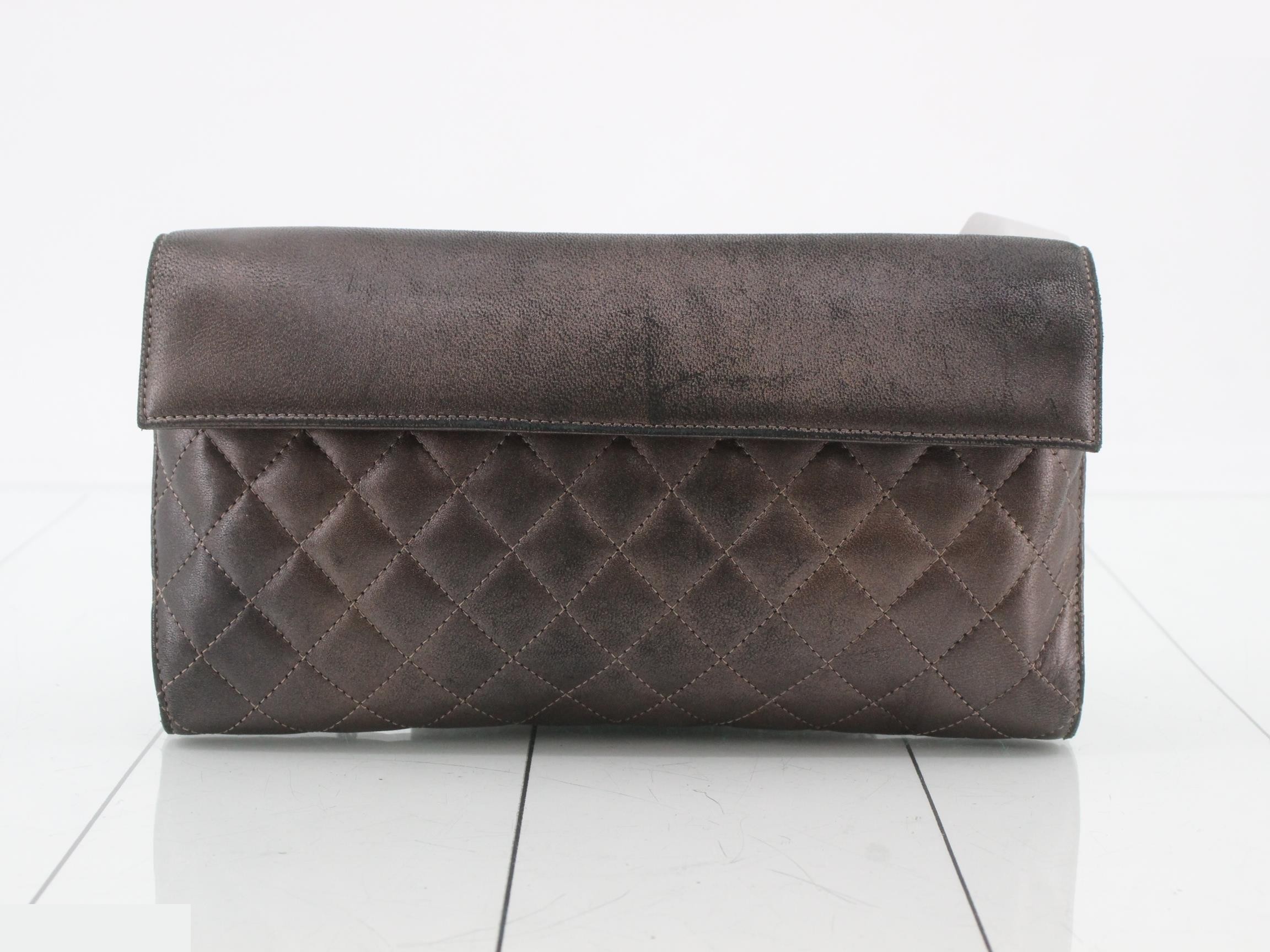 Matelassé Coco Mark Chain Shoulder Bag — view 2