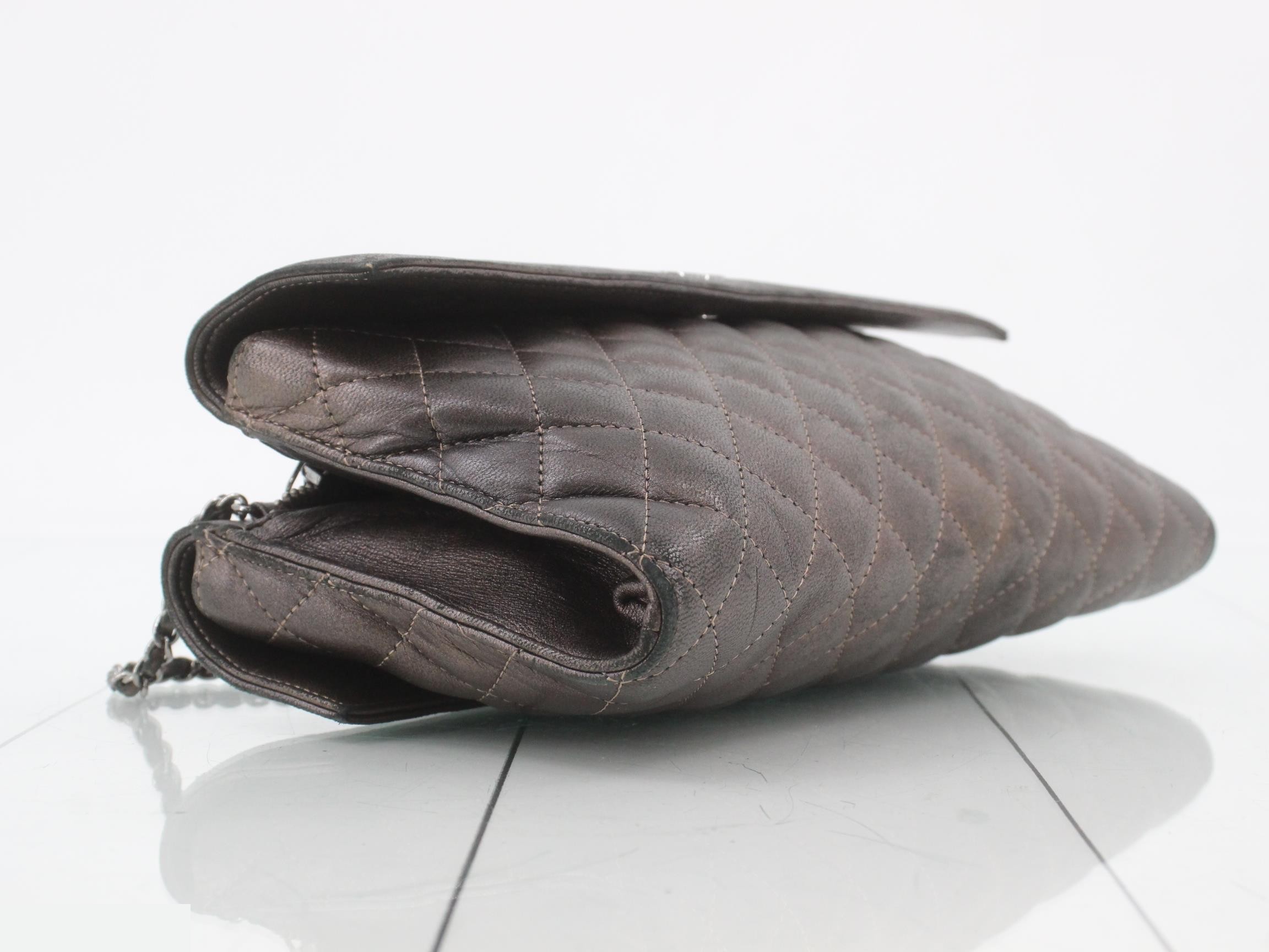 Matelassé Coco Mark Chain Shoulder Bag — view 5