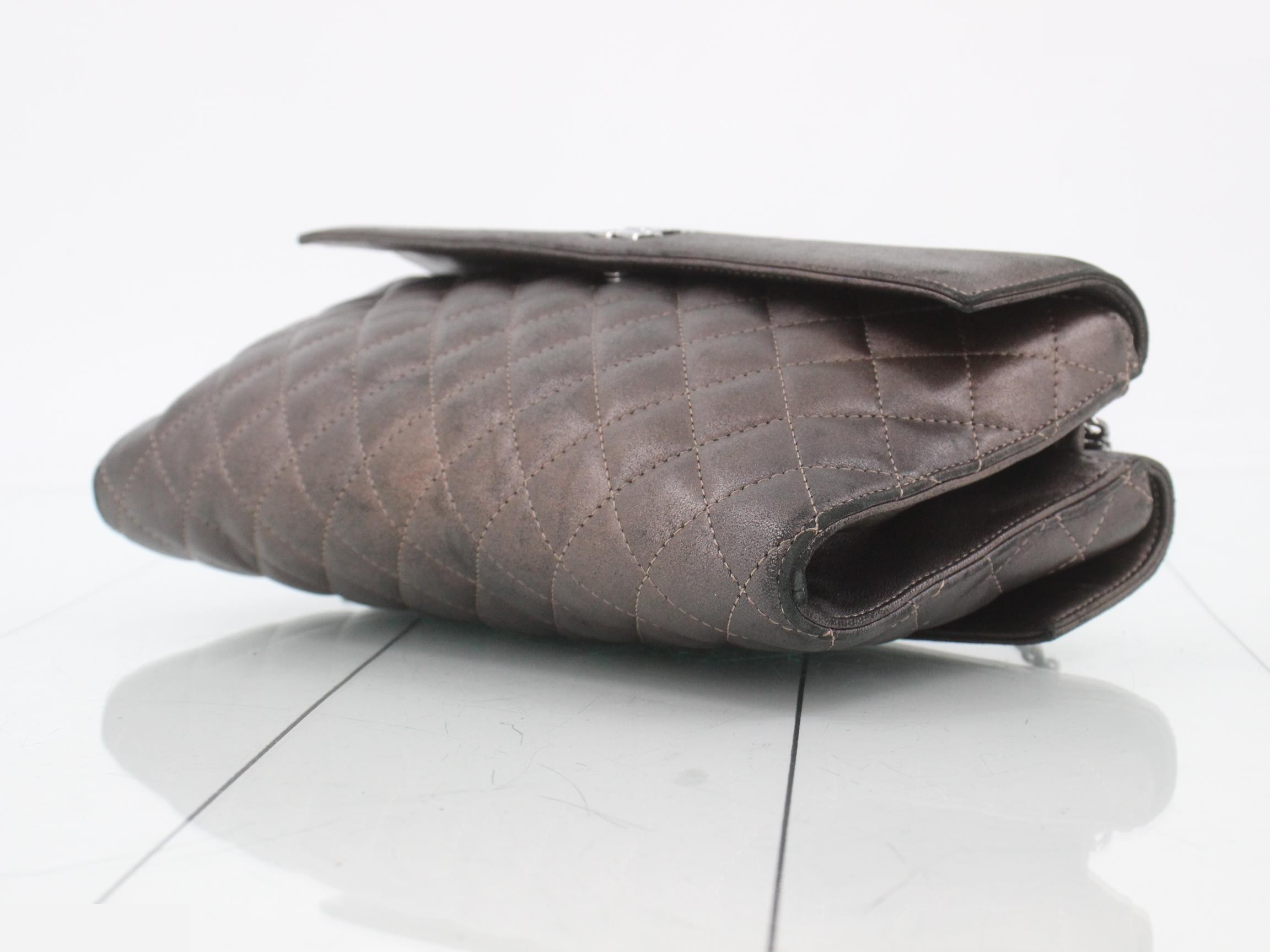 Matelassé Coco Mark Chain Shoulder Bag — view 6
