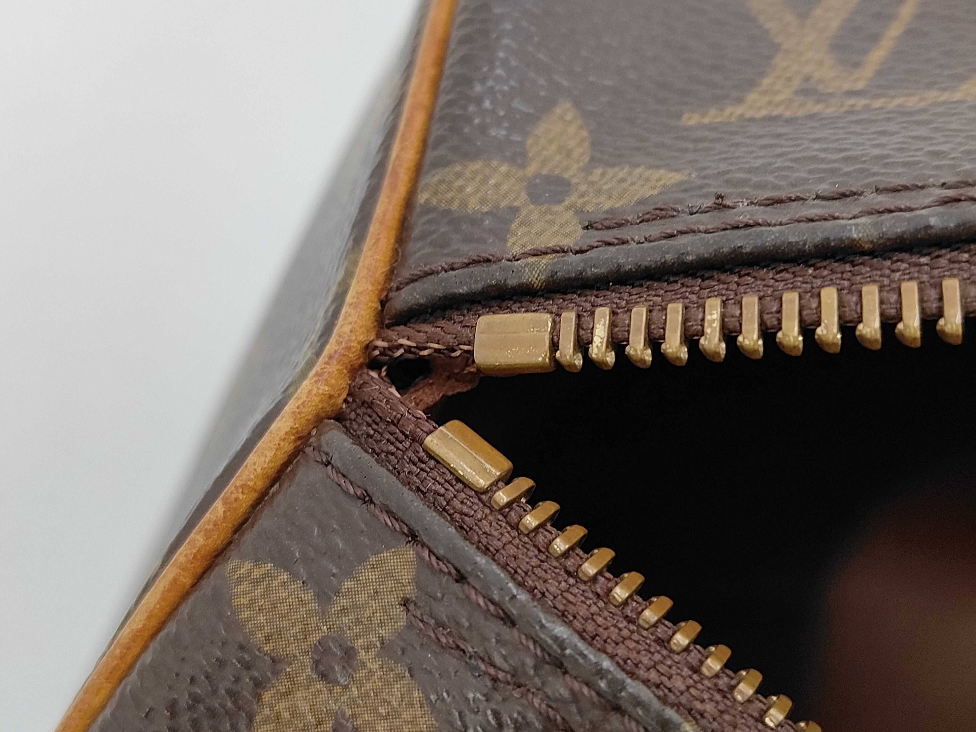 Monogram Papillon 26 M51366 Pouch Handbag — view 11