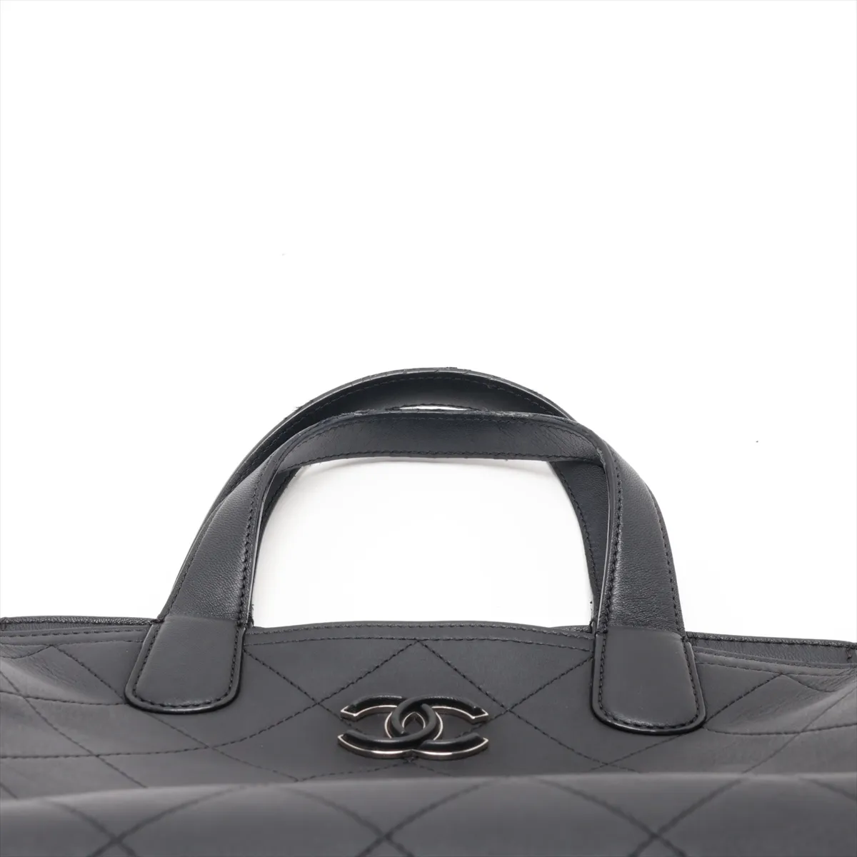 Matelassé Leather 2-Way Handbag, Black with Silver Hardware, Item Number 26981957 (Serial Number 26) — view 6